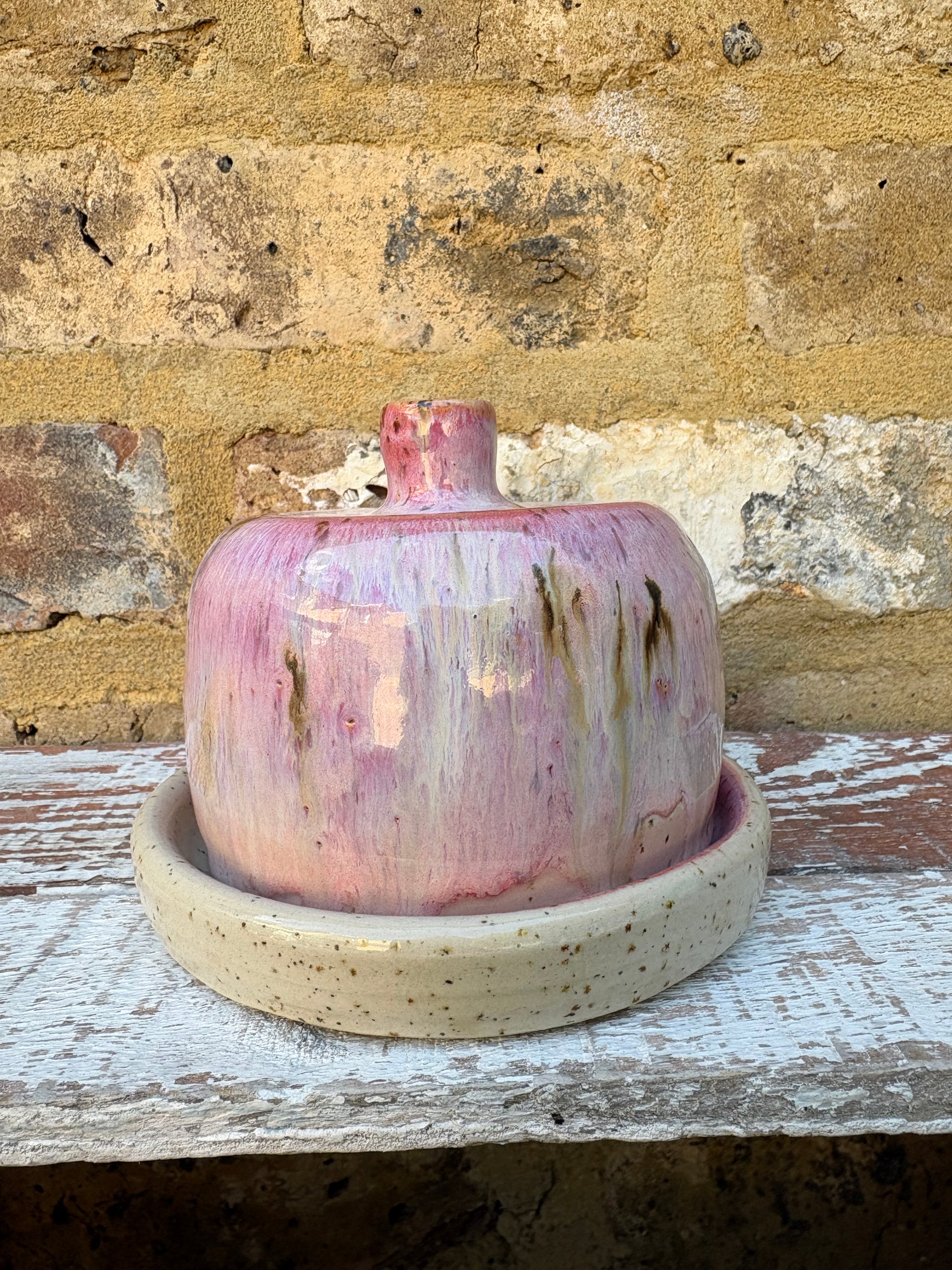 Table Butter Dish (butter slut, pink)