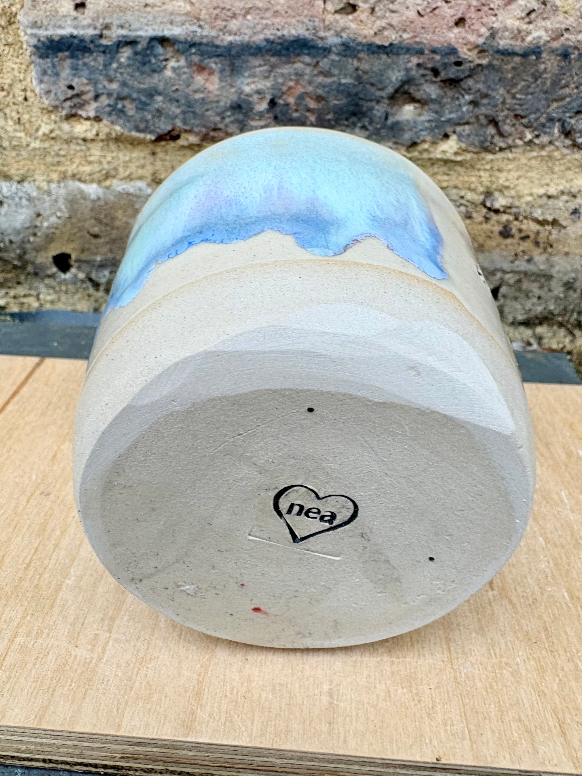"chill pills" lidded pot (oyster blue)