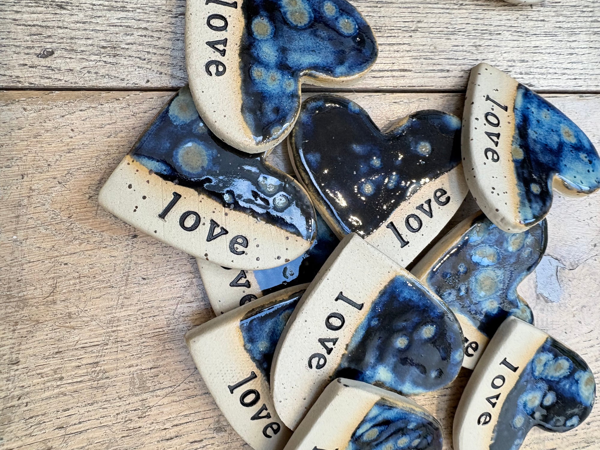 “love" Magnet (ocean blue)