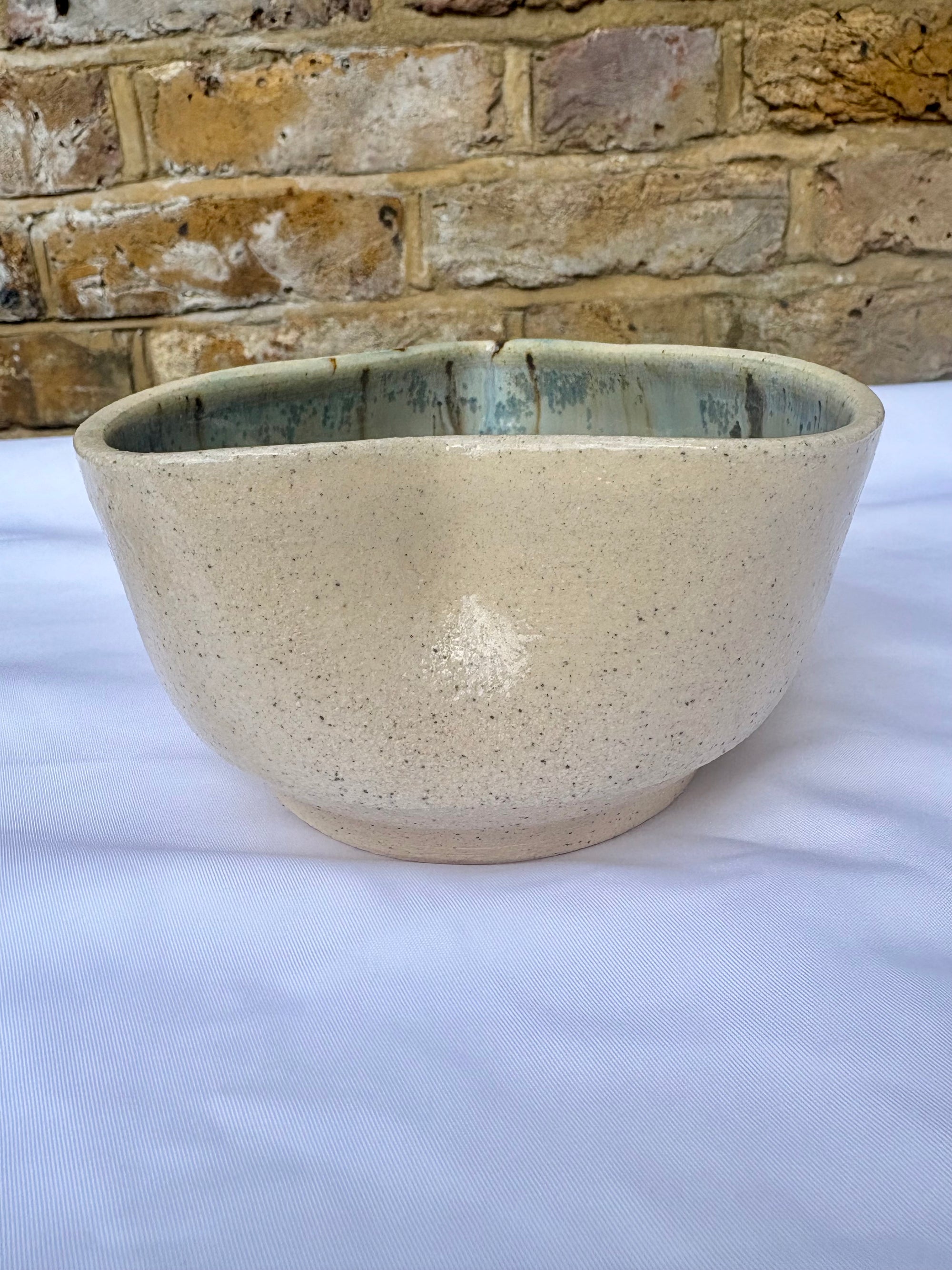 "people ew" bowl (Antique Green)