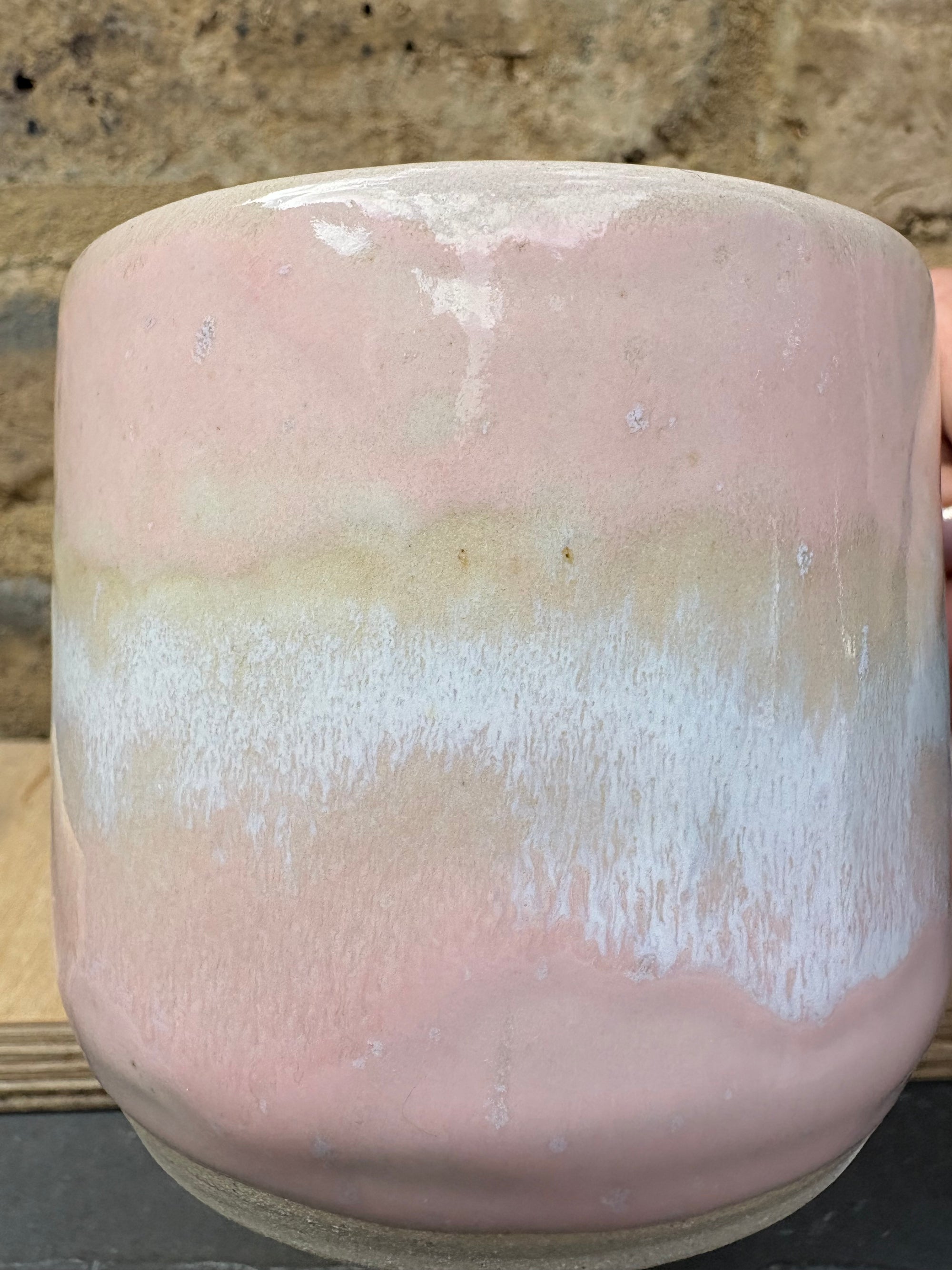 “Fuck off i'm reading" mug (medium - Pale Pink Raspberry Ripple)