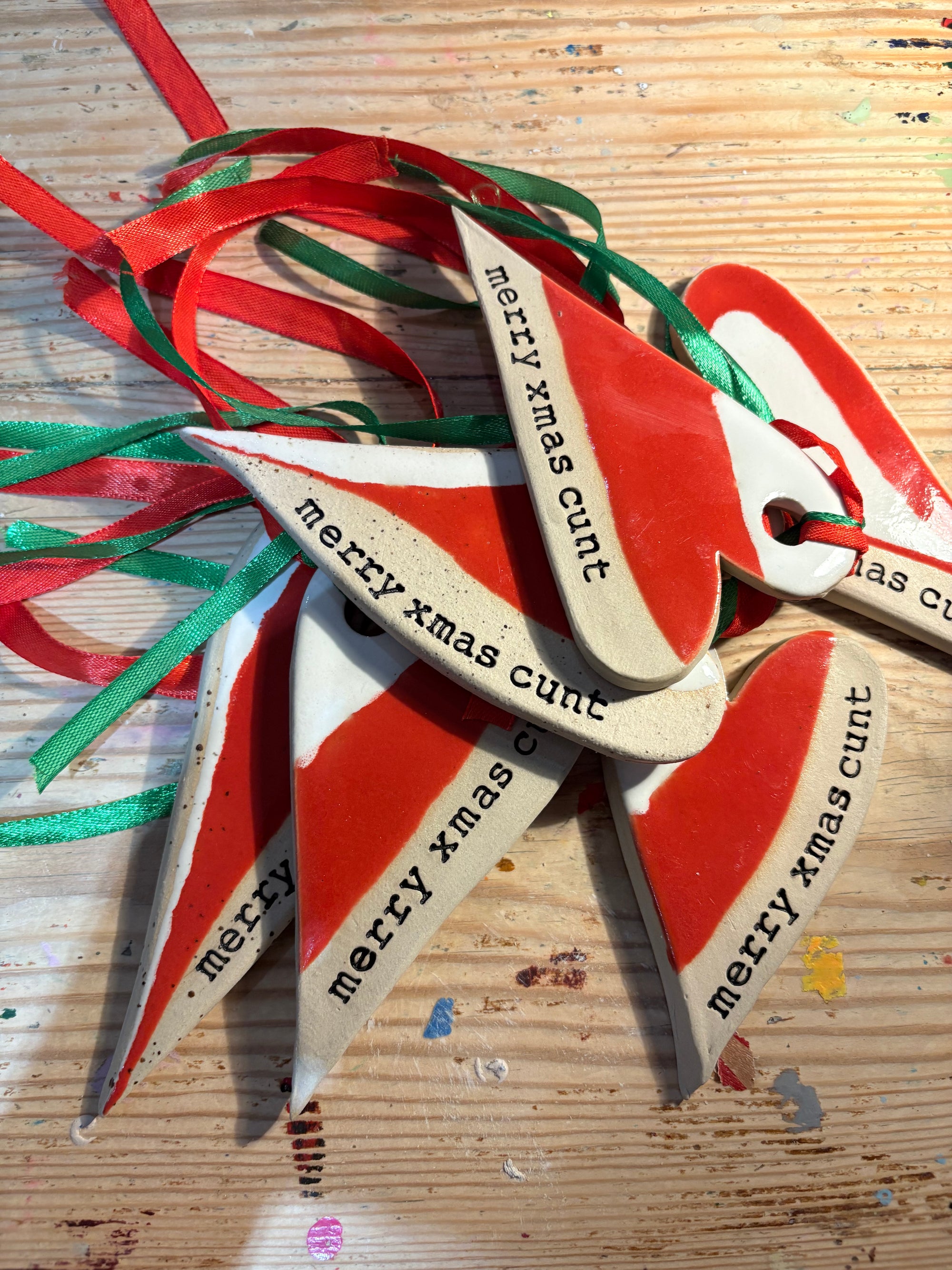 “merry xmas cunt” hanging decoration (red and white, large)