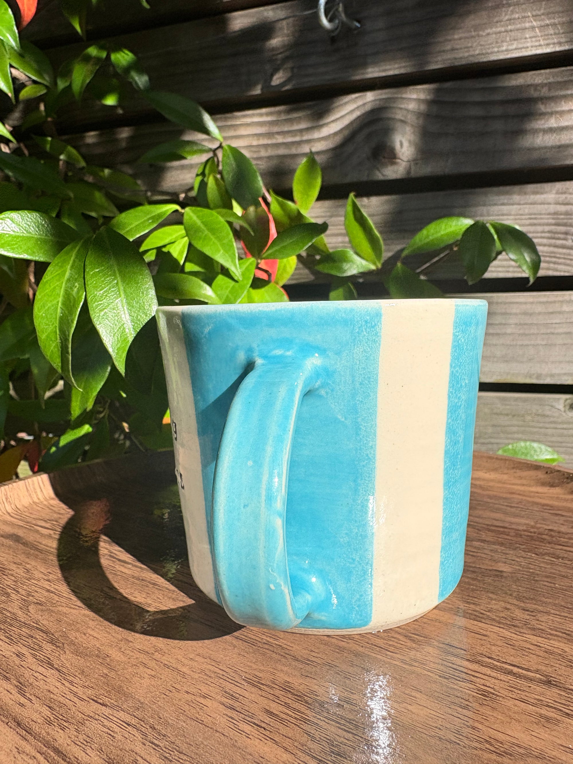 "fuck off, i'm watching the traitors" mug (handle/light blue, 330ml)