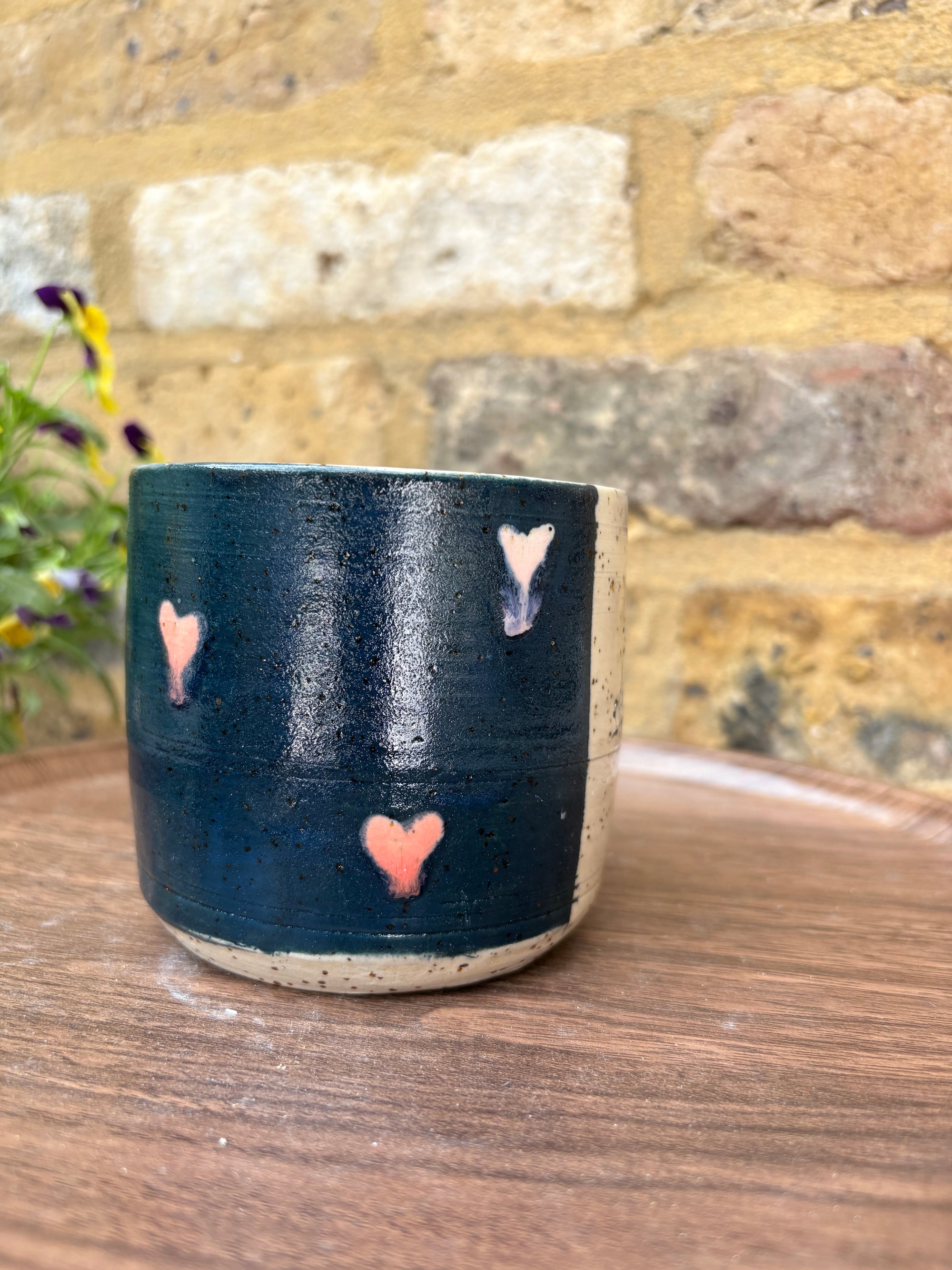 “Fuck off i'm reading" mug (blue/hearts)