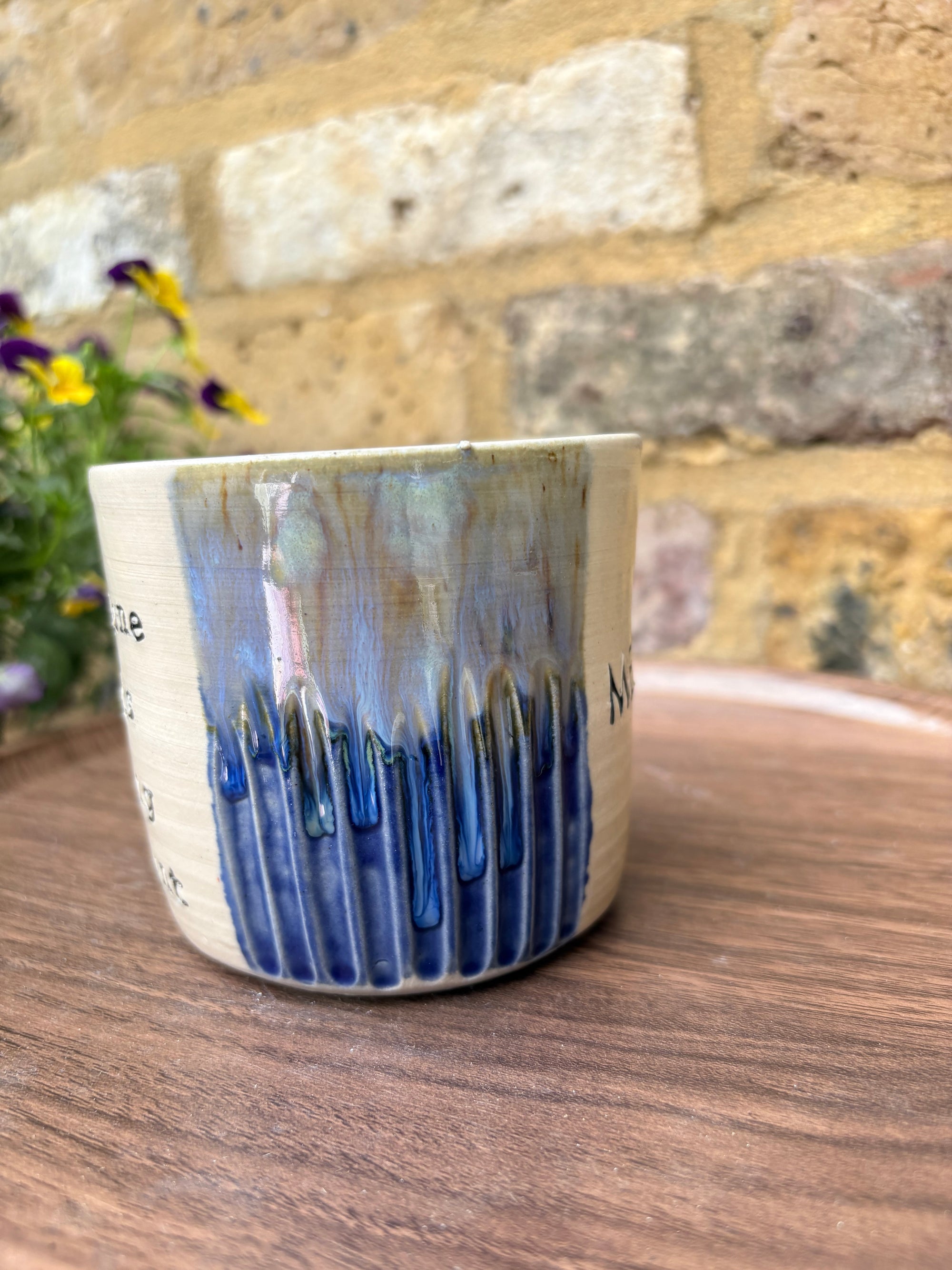 "I 🩷 meetings” "everyone in this meeting is a cunt" mug (blues, LEFT, small, 250ml)