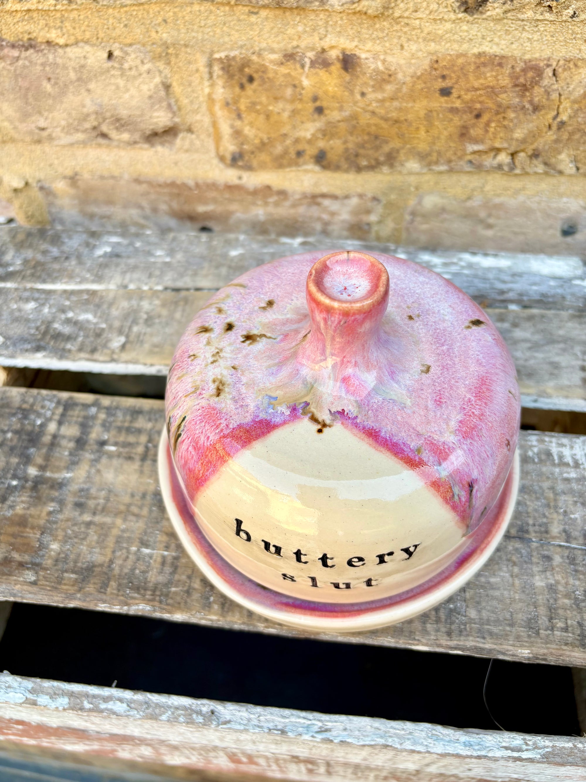 Butter Dish (buttery slut, pink, cream clay, knob)