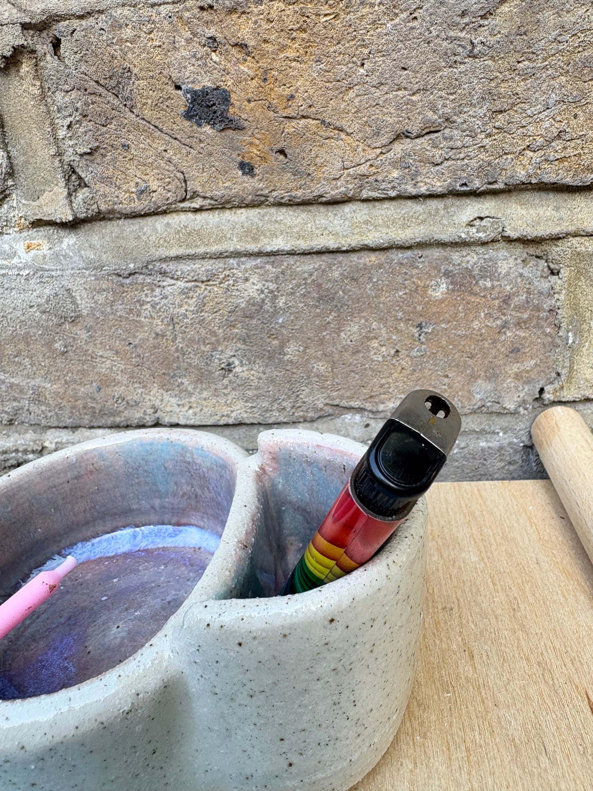 Ashtray with lighter holder (purple)