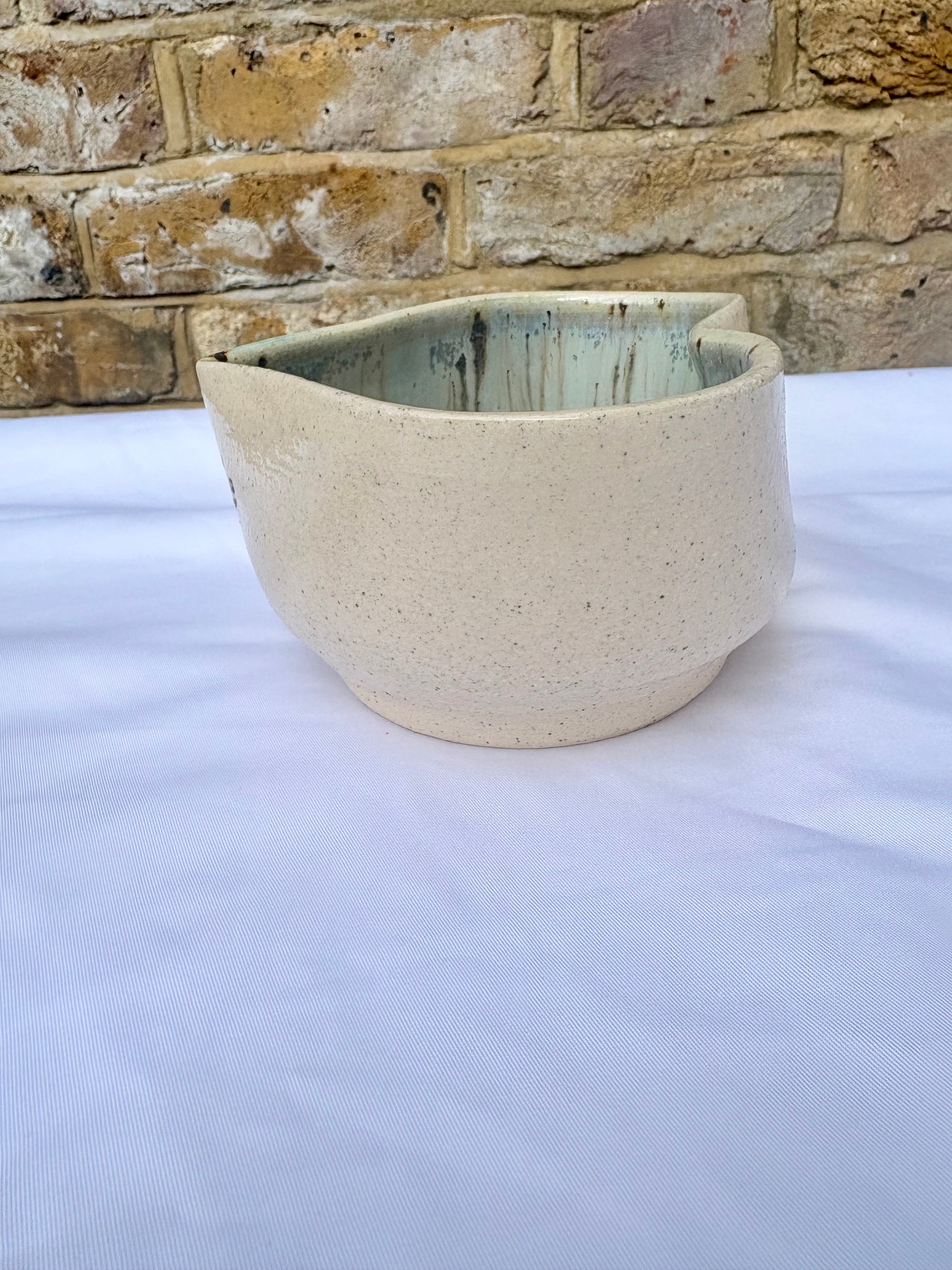 "people ew" bowl (Antique Green)