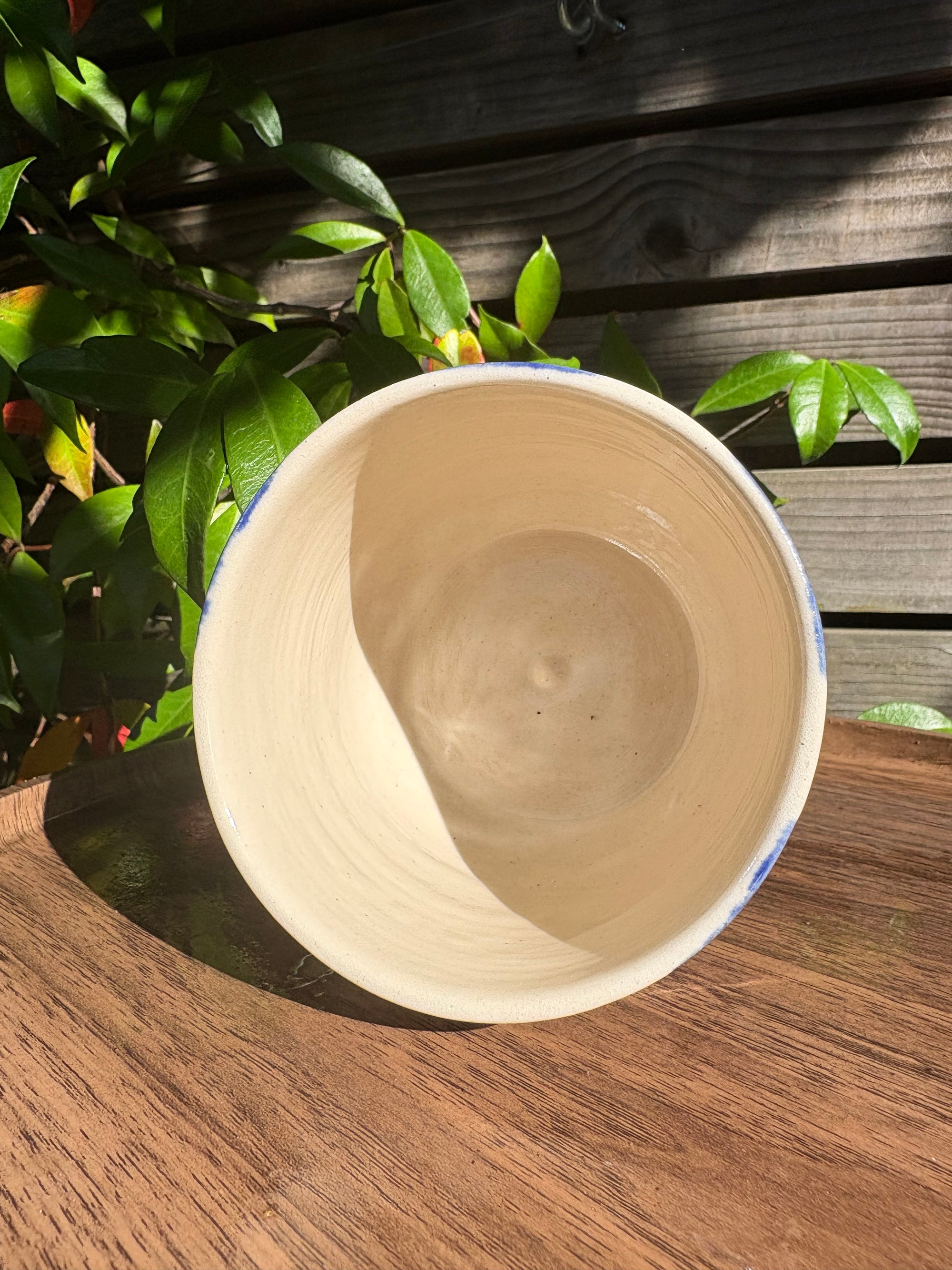 "fuck off, i'm watching the traitors" mug (no handle/blue/grooves, 320ml)