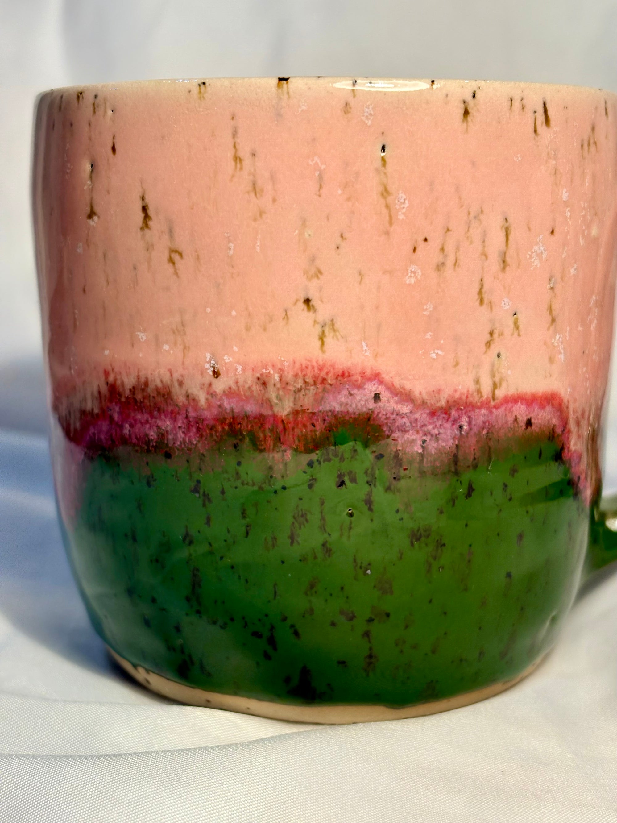 “Fuck off, i'm gardening" mug (pink/green)