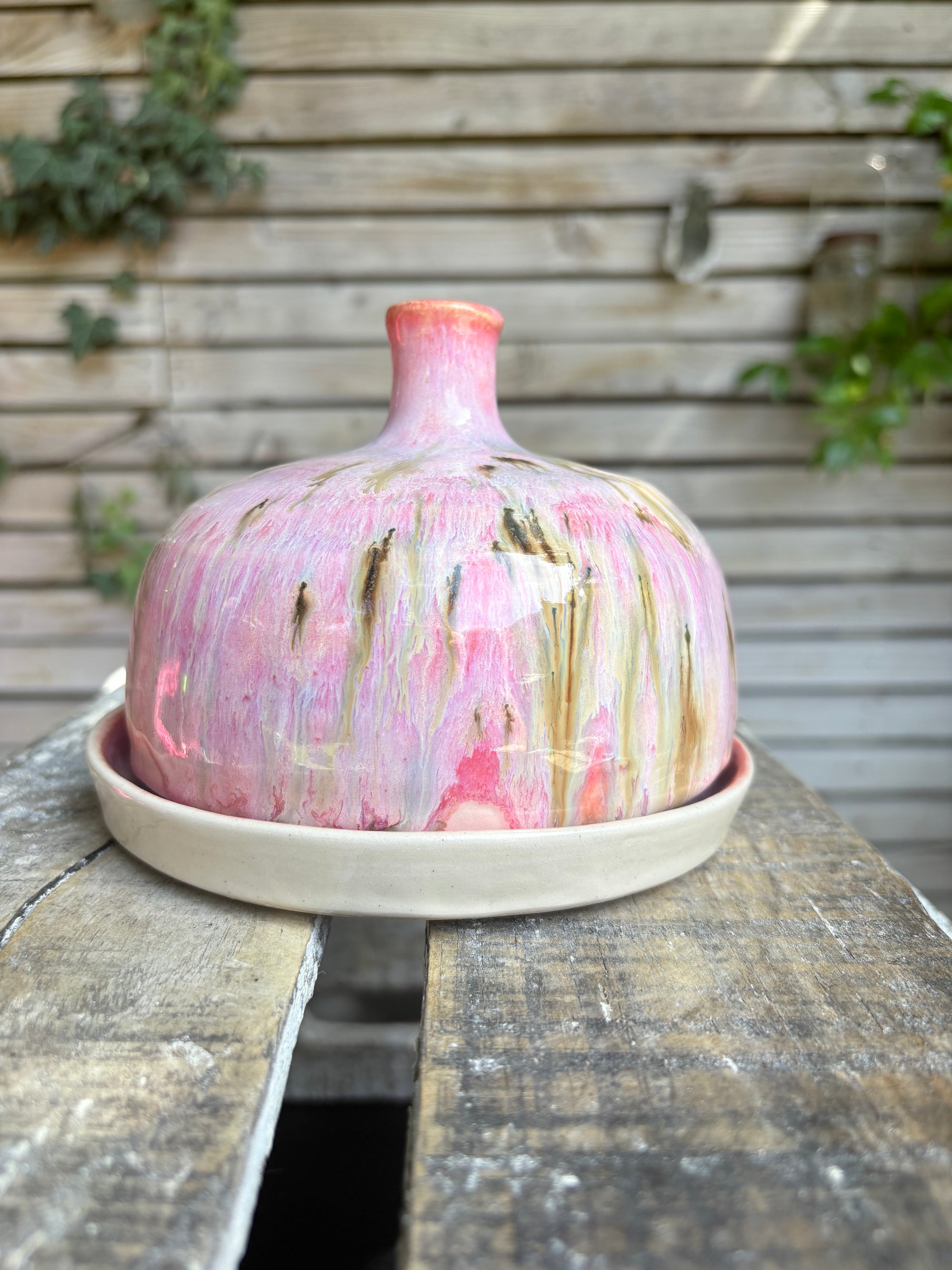Butter Dish (butter slut, pink wood, cream clay, knob)