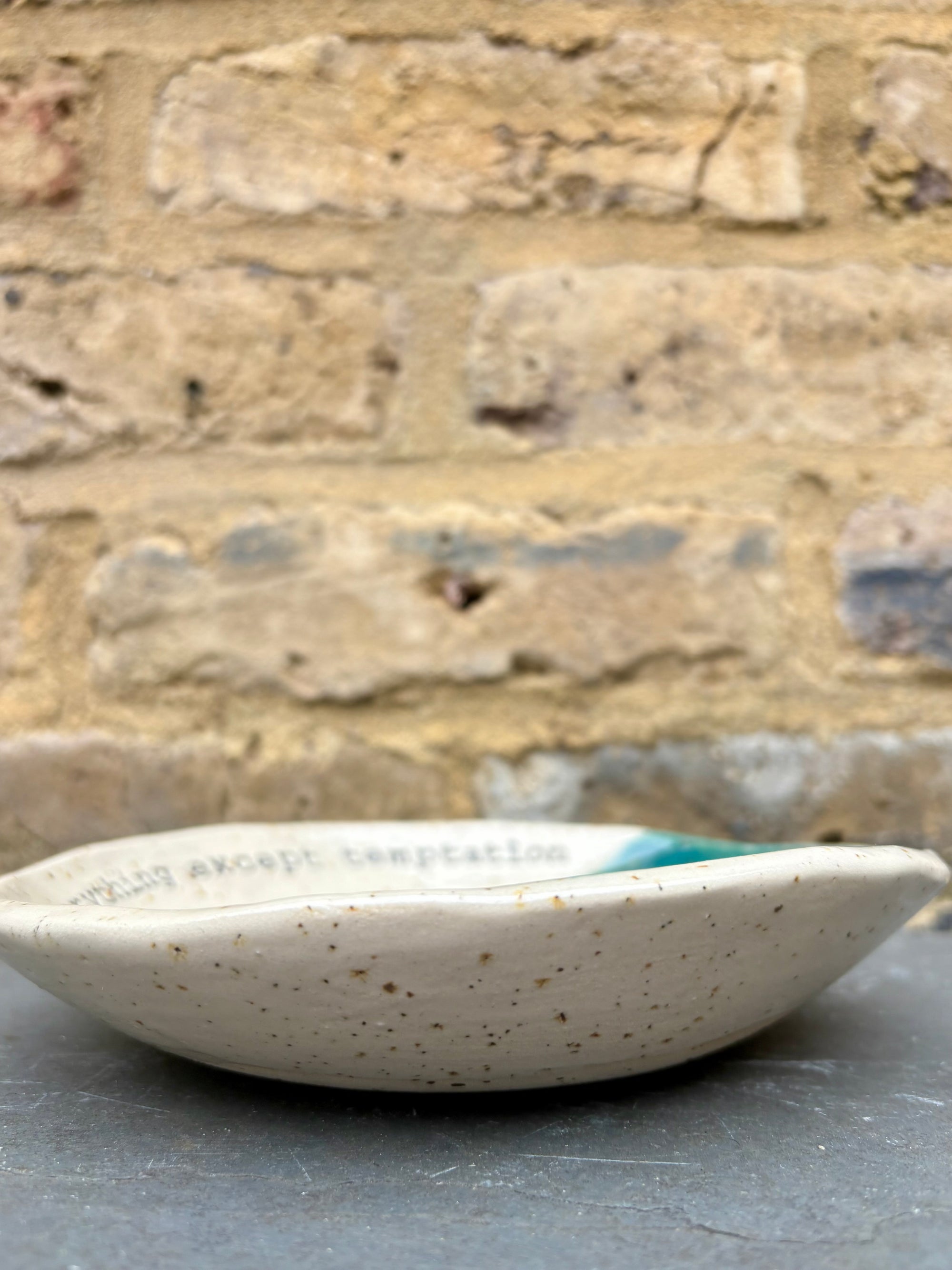 Oscar Wilde "temptation" cake plate (green)