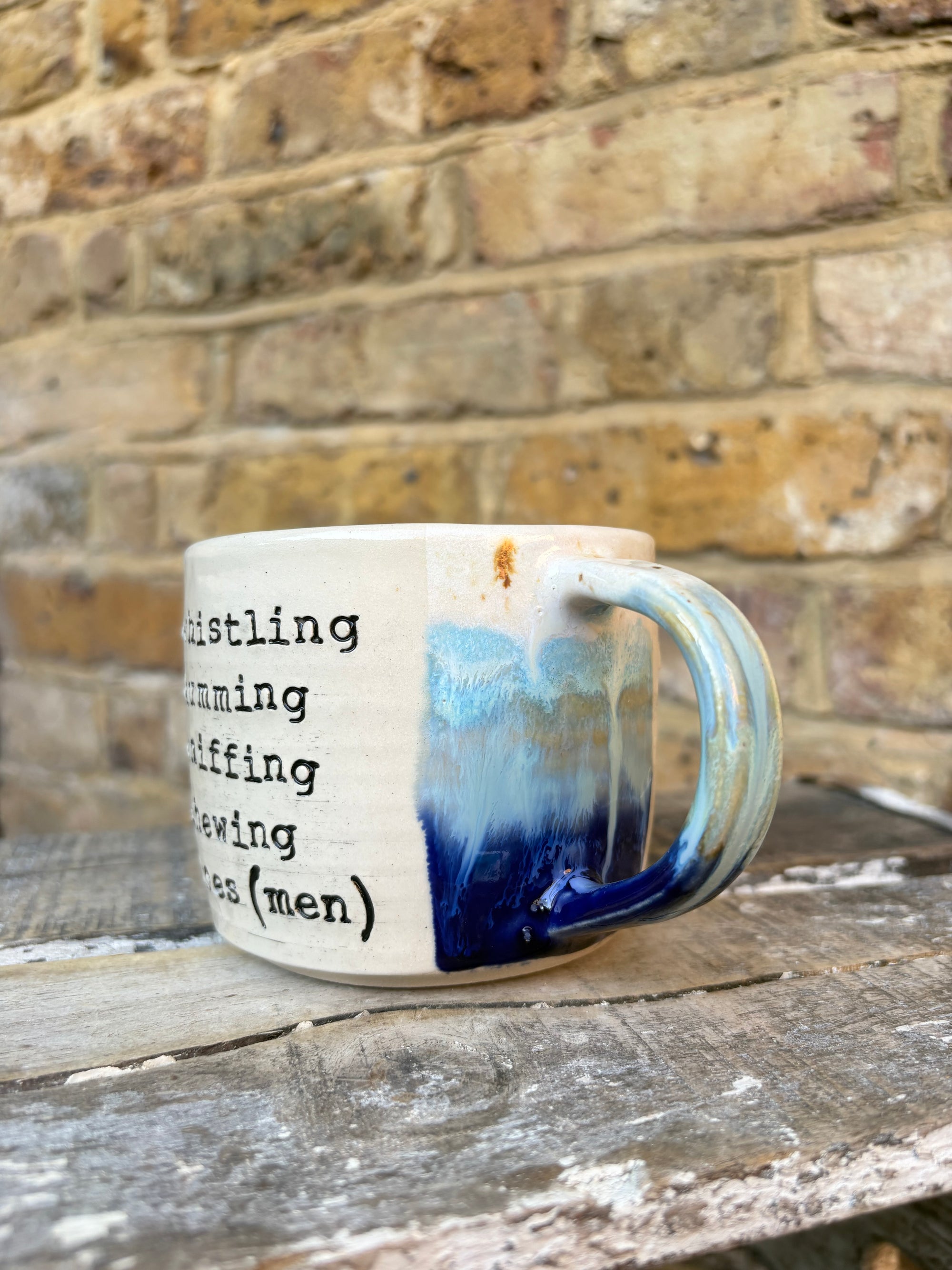 "office rules” "no whistling no humming no sniffing no chewing no toes (men)" mug (white/blue, 300ml)
