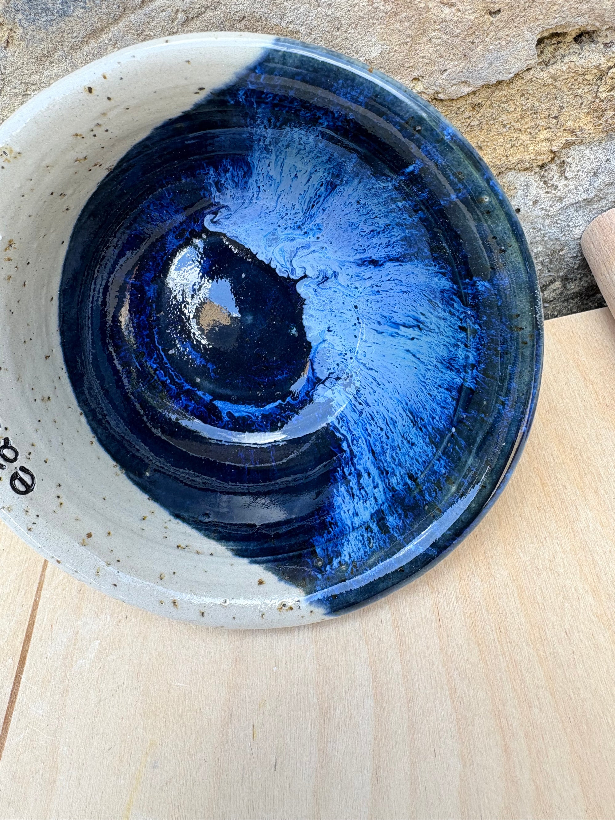 "eat me out" snack bowl (dark night sky)