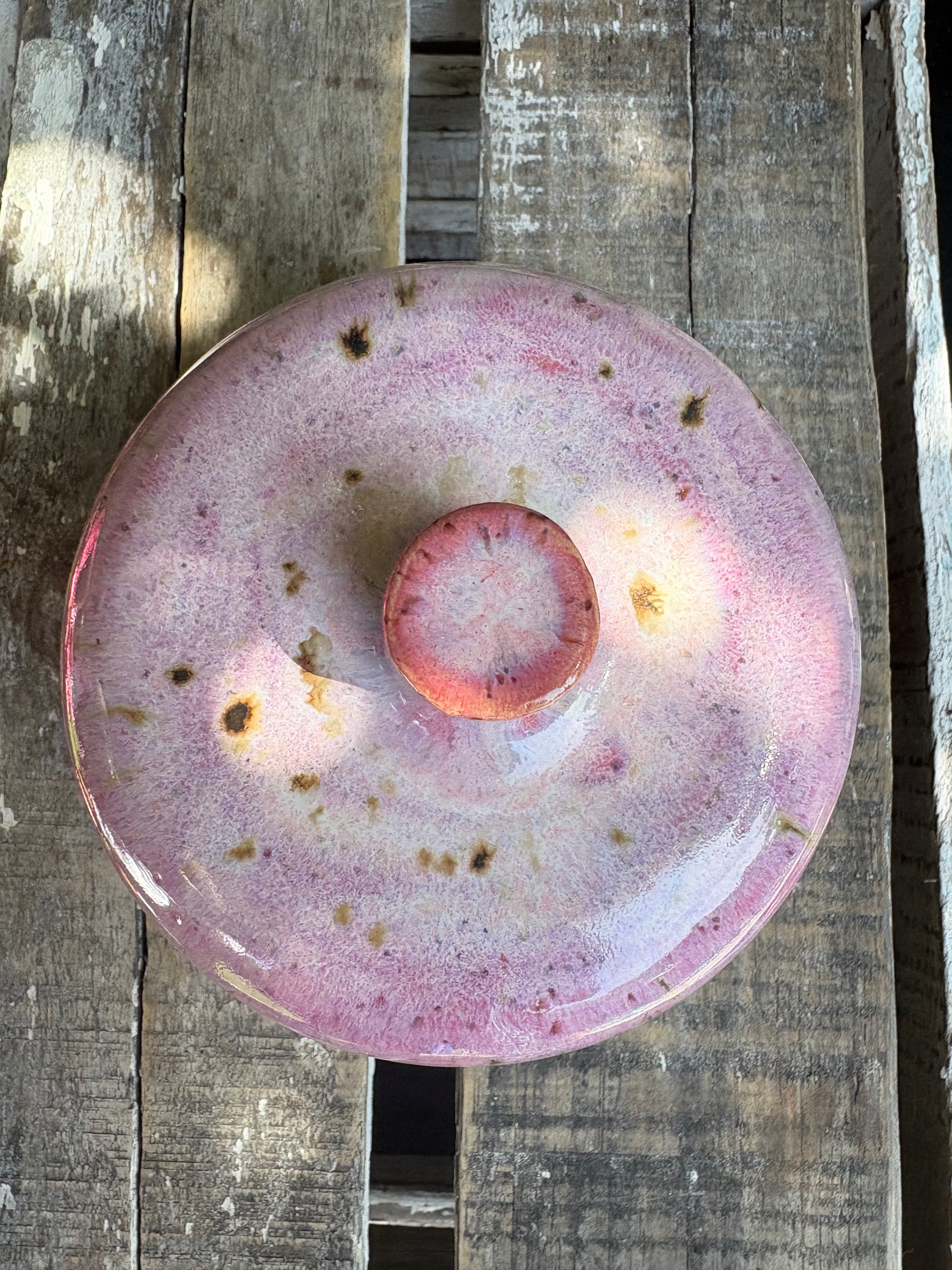 Butter Dish (butter slut, pink wood, flecked clay, knob)