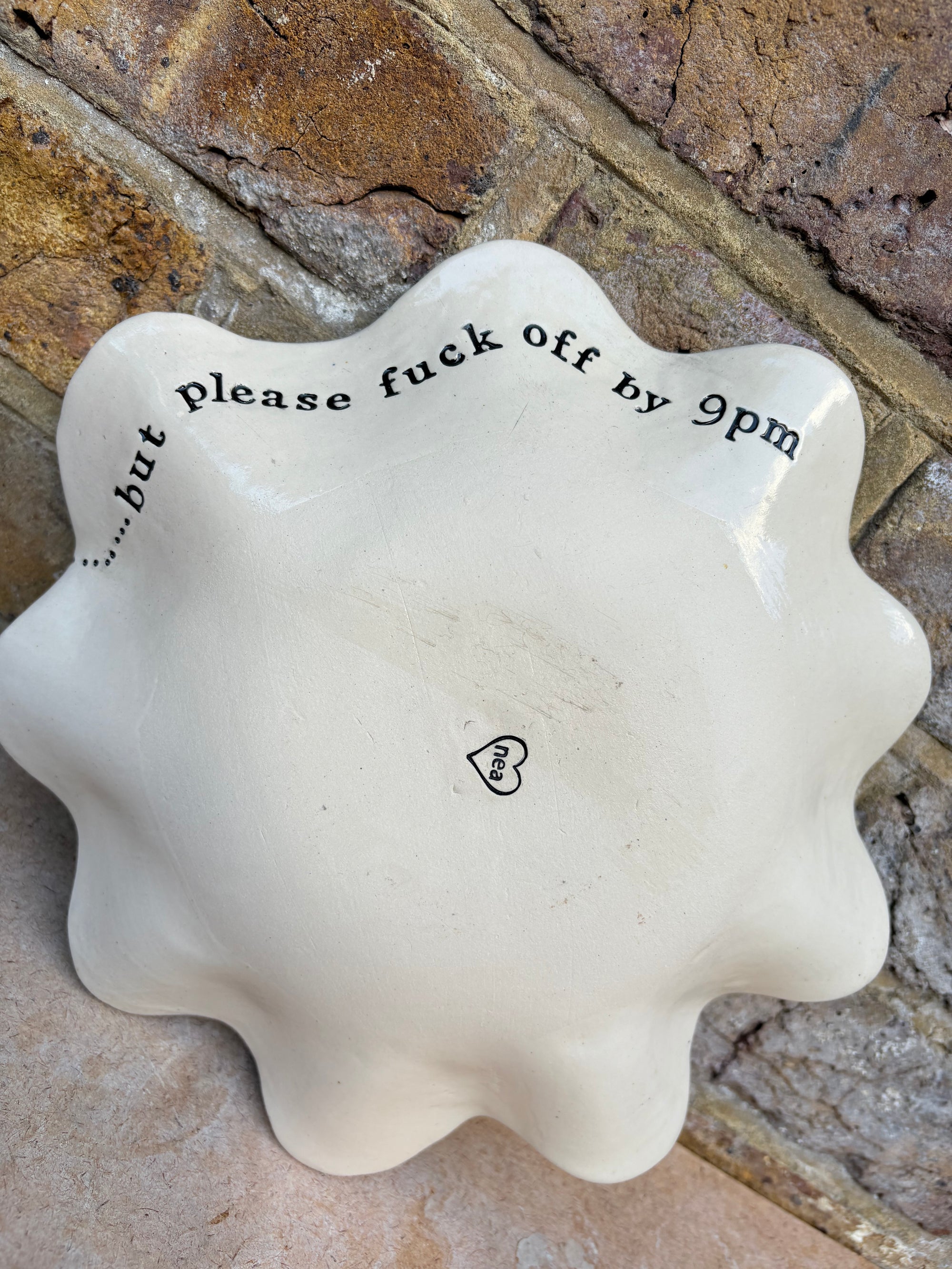 "good food, fine wine, good company..." dish (emerald)