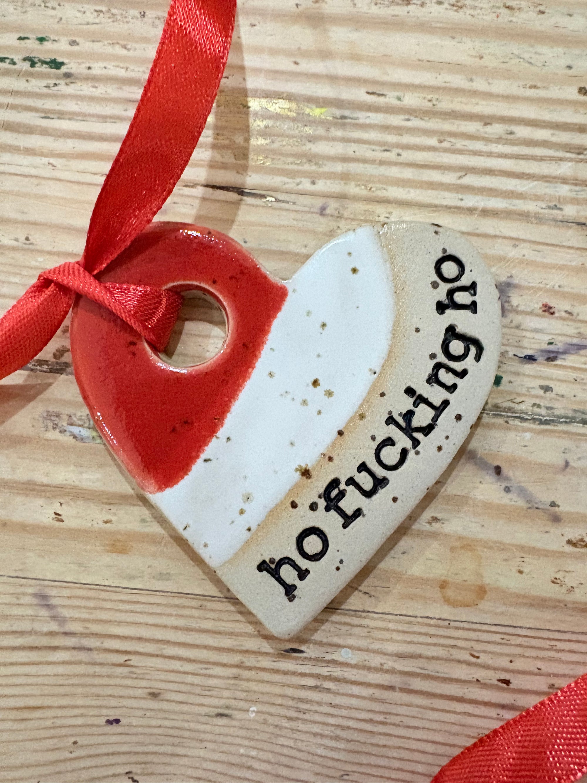“Ho fucking ho ” hanging decoration (red and white, large)