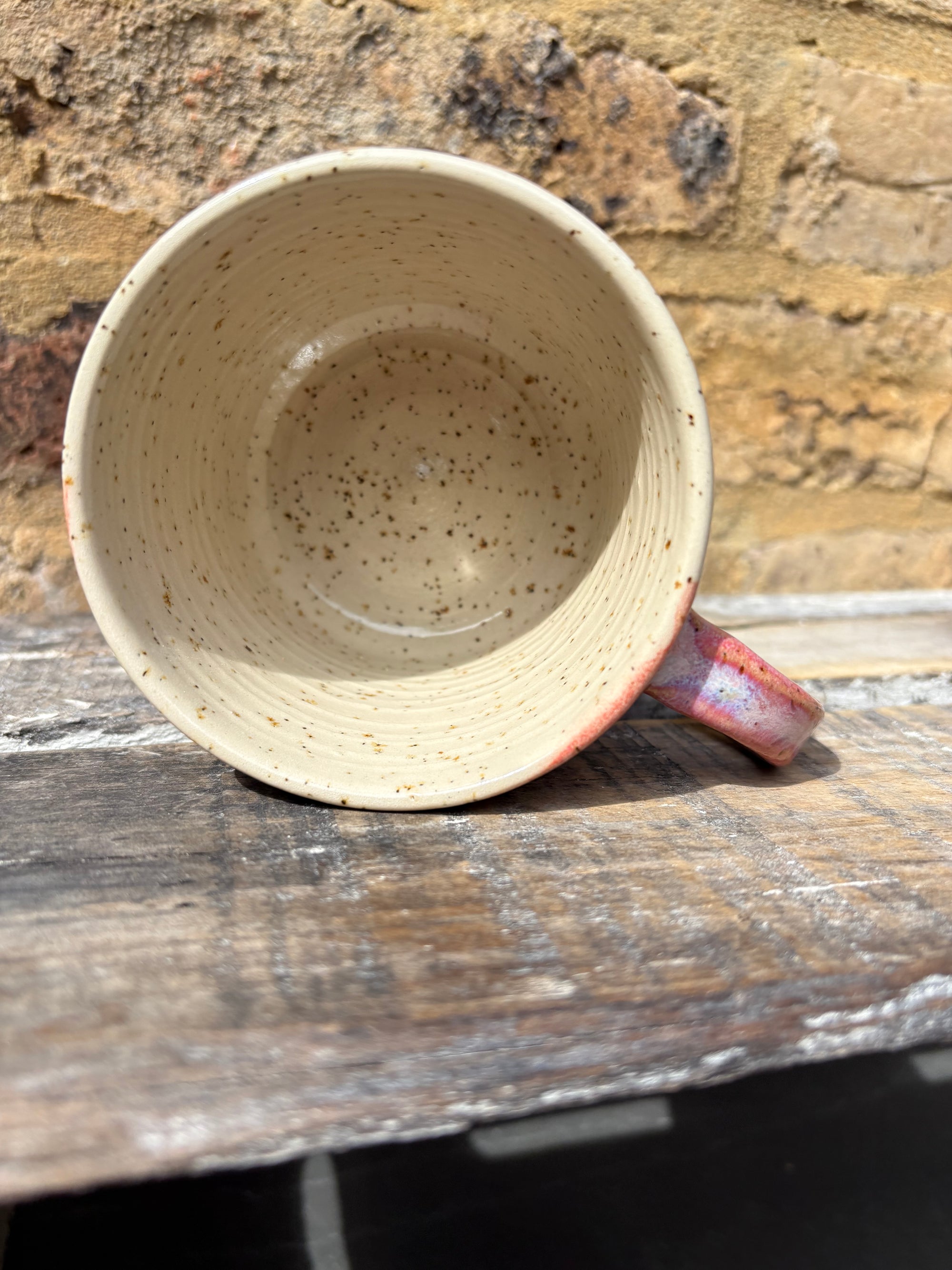 ""there's no "h" in "aitch" except that one" mug (pink)