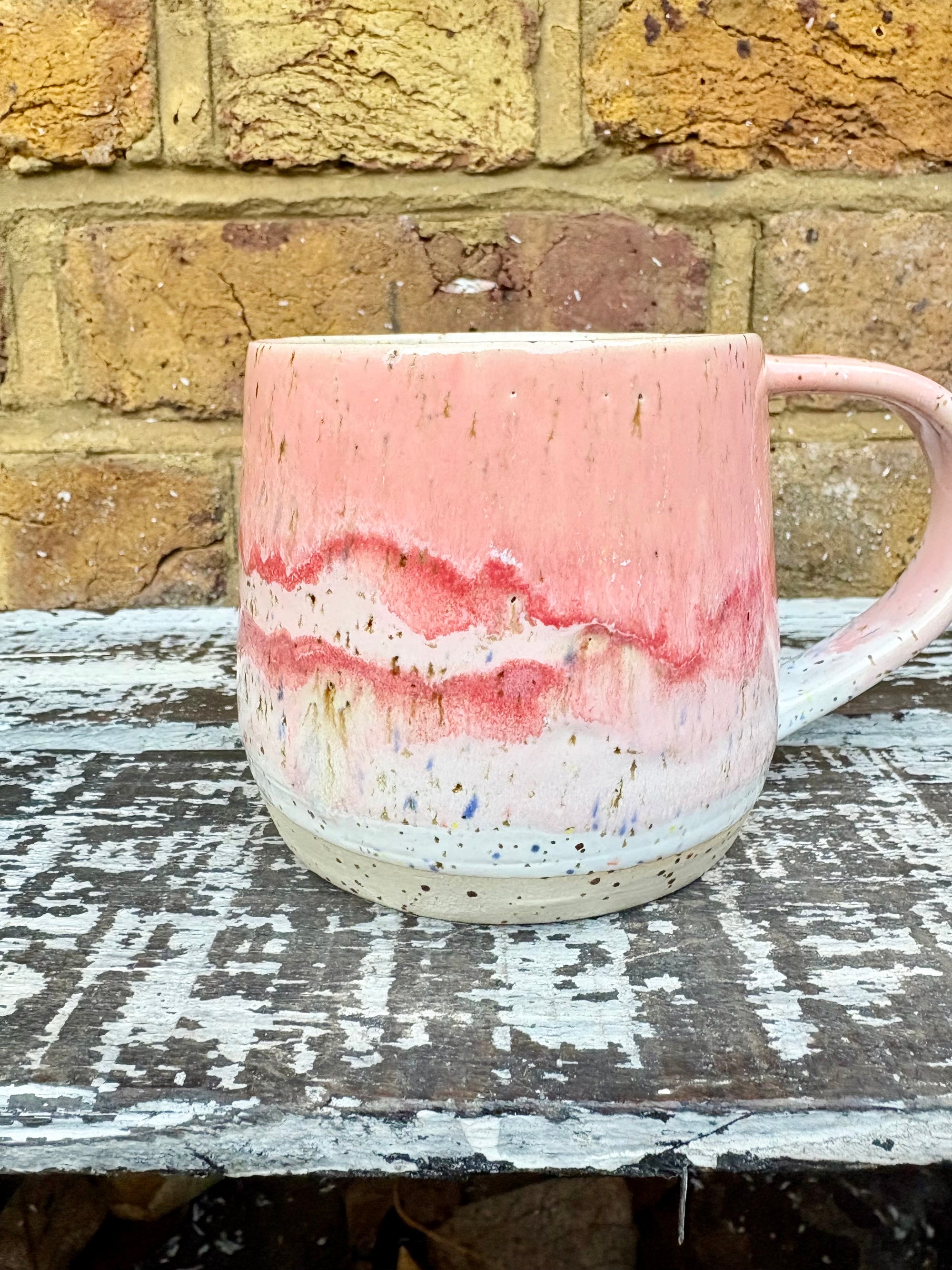 “Fuck off i'm reading" mug (Pink Raspberry Ripple)
