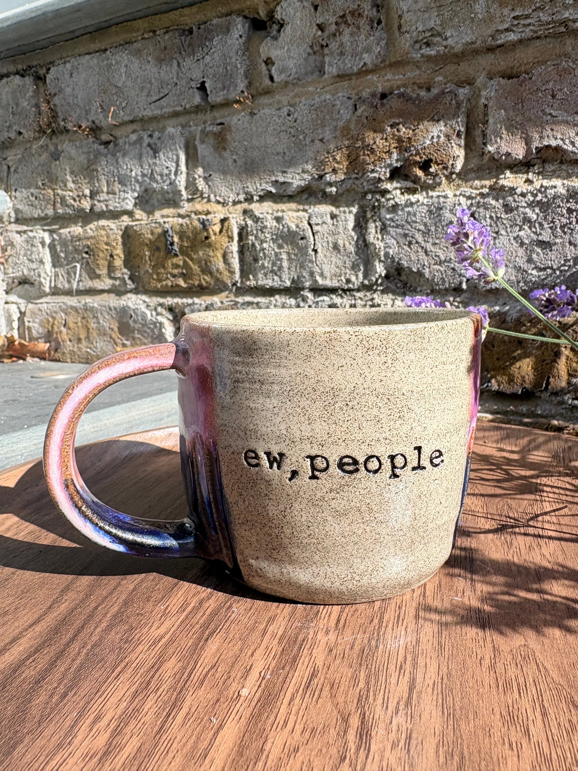 “ew people" mug (275ml, blue/pink, grey clay)