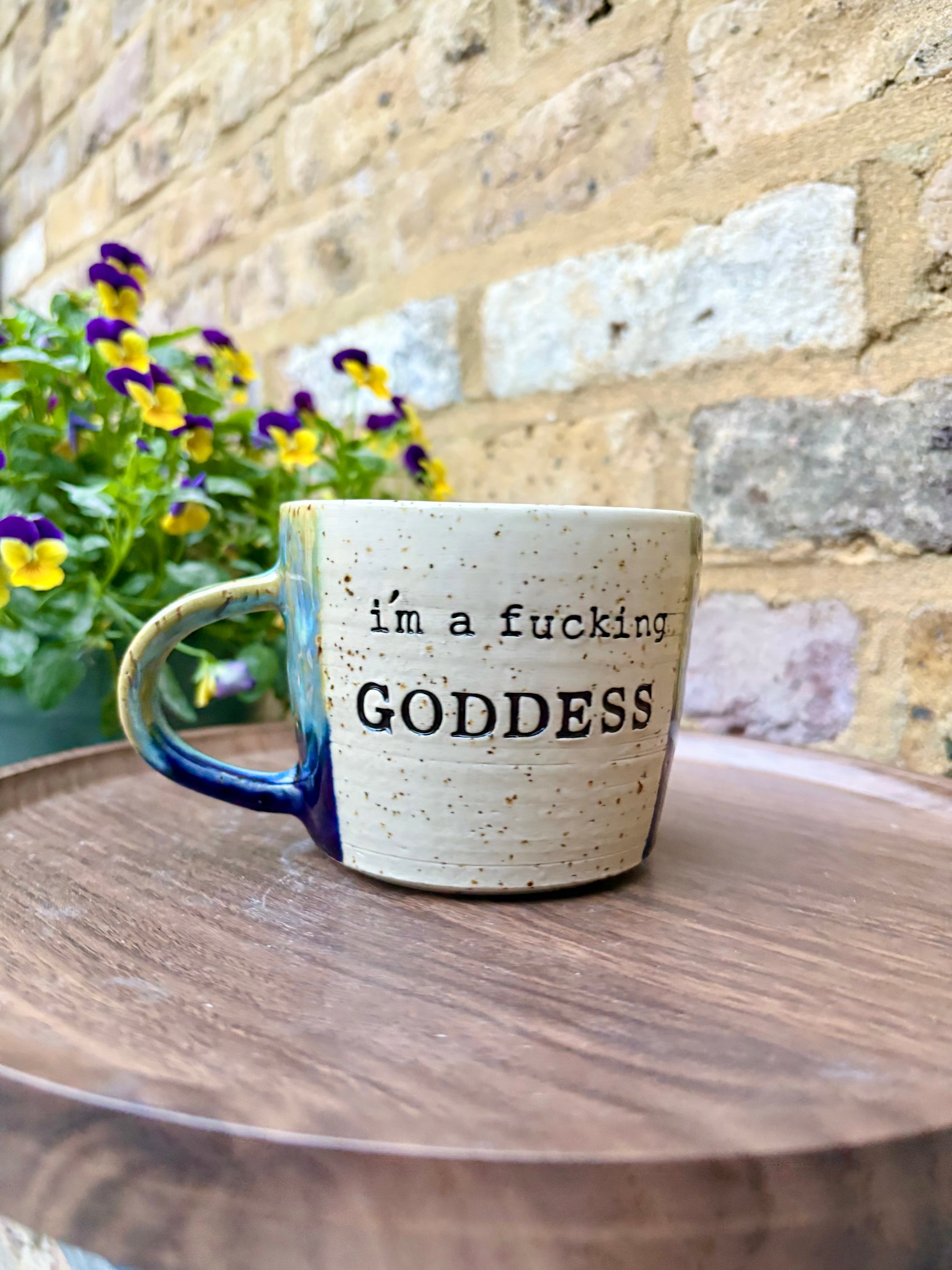 "I'm a fucking GODDESS" mug (350ml)