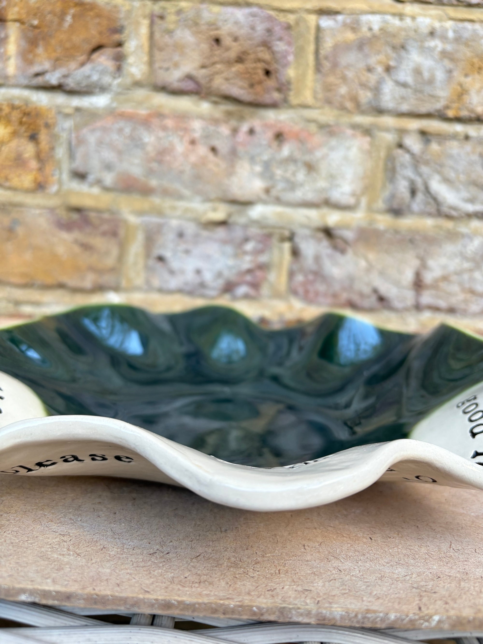 "good food, fine wine, good company..." dish (emerald)