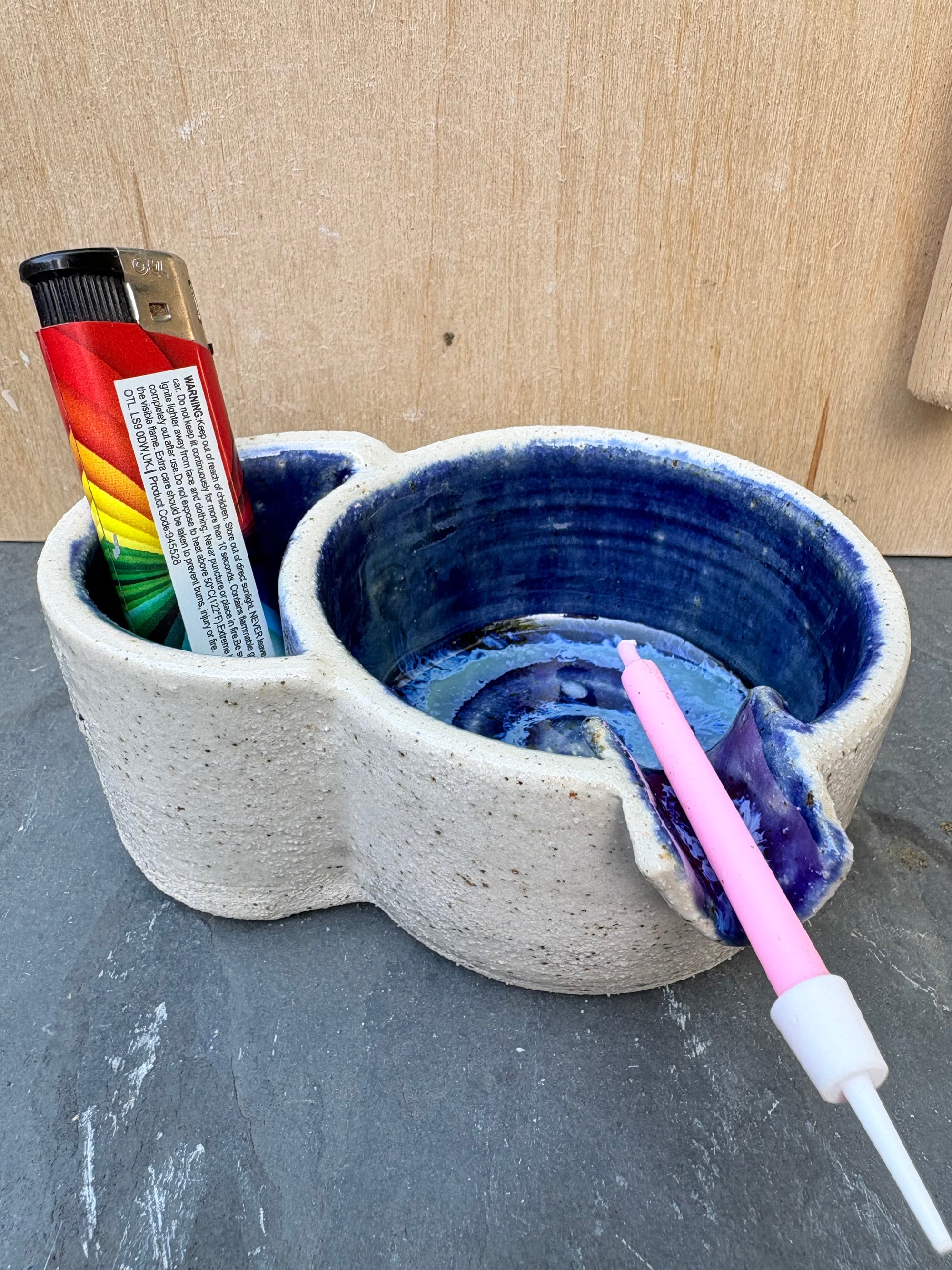 Ashtray with lighter holder (deep blue)