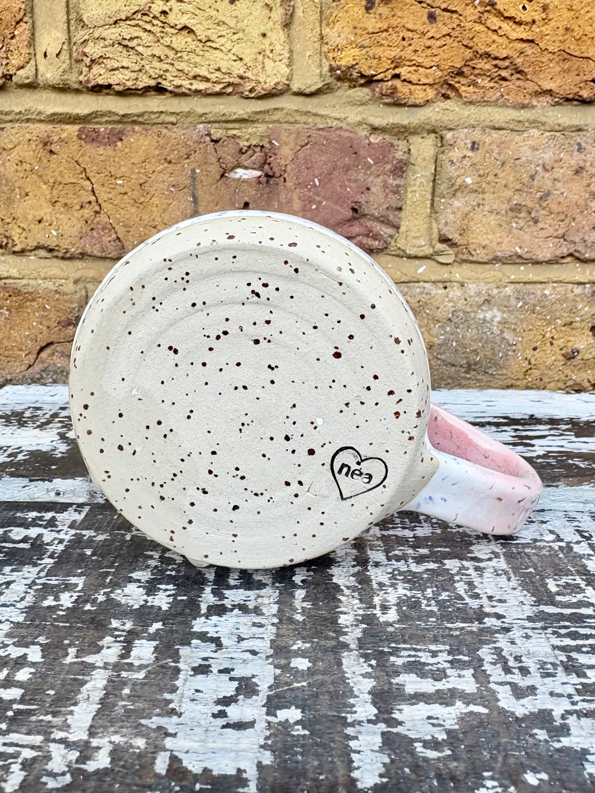 “Fuck off i'm reading" mug (Pink Raspberry Ripple)