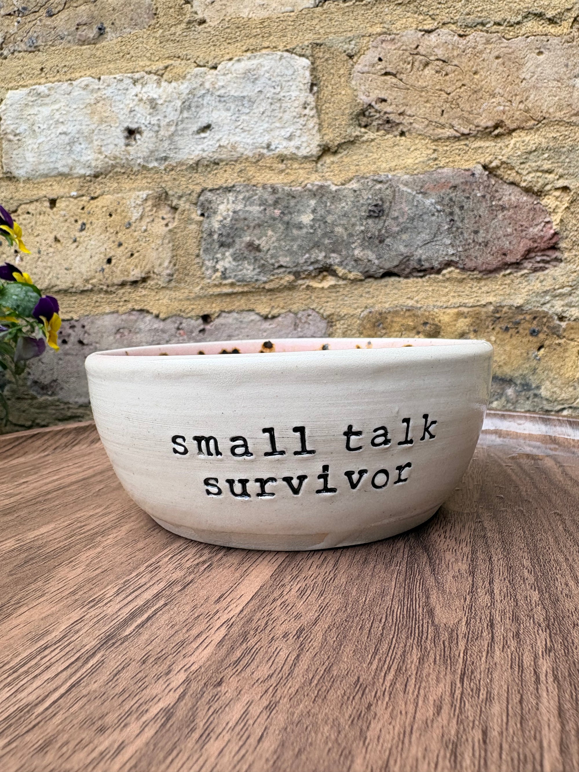 "small talk survivor" bowl (pink giraffe)
