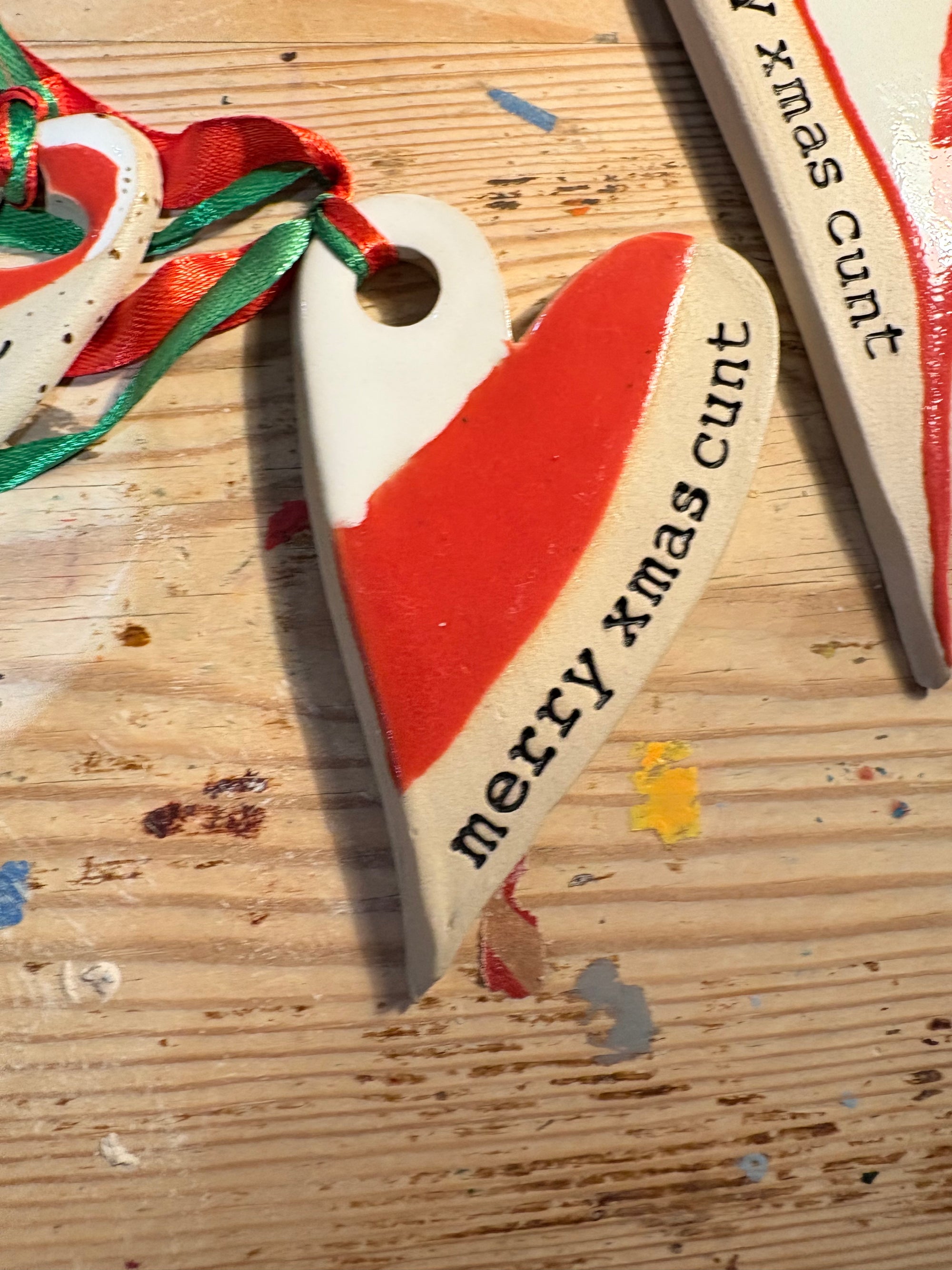 “merry xmas cunt” hanging decoration (red and white, large)