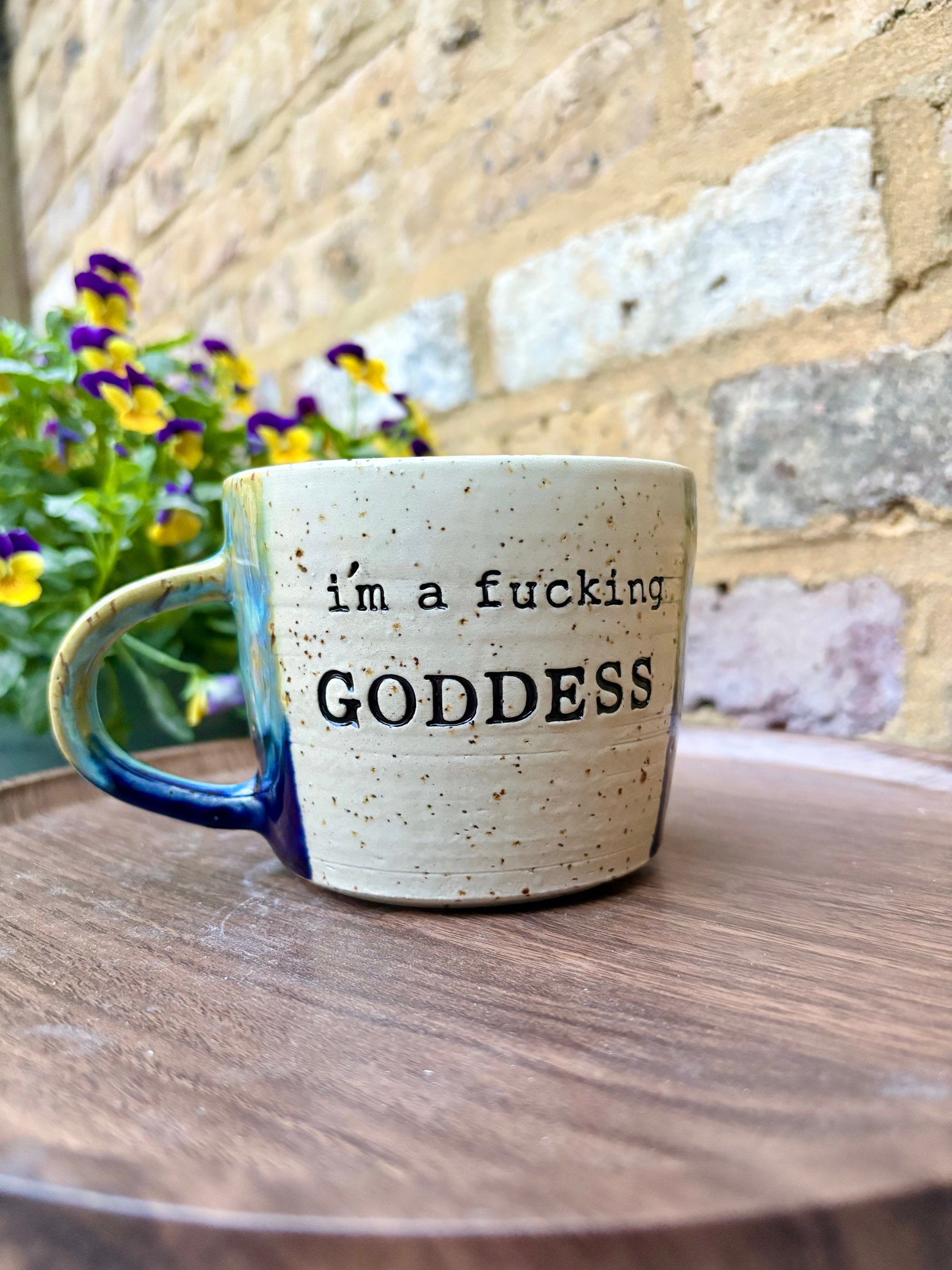 "I'm a fucking GODDESS" mug (350ml)