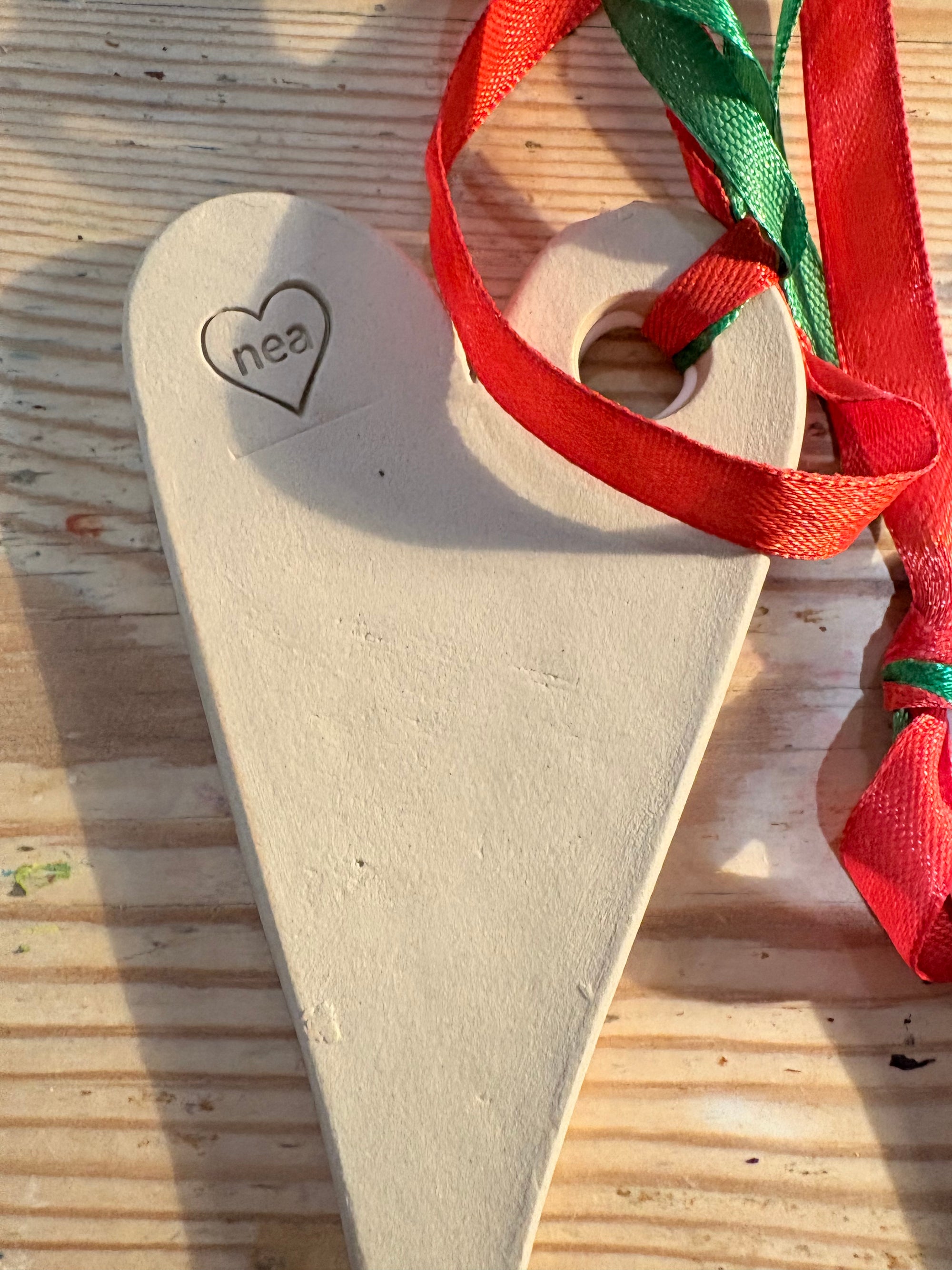 “merry xmas cunt” hanging decoration (red and white, large)