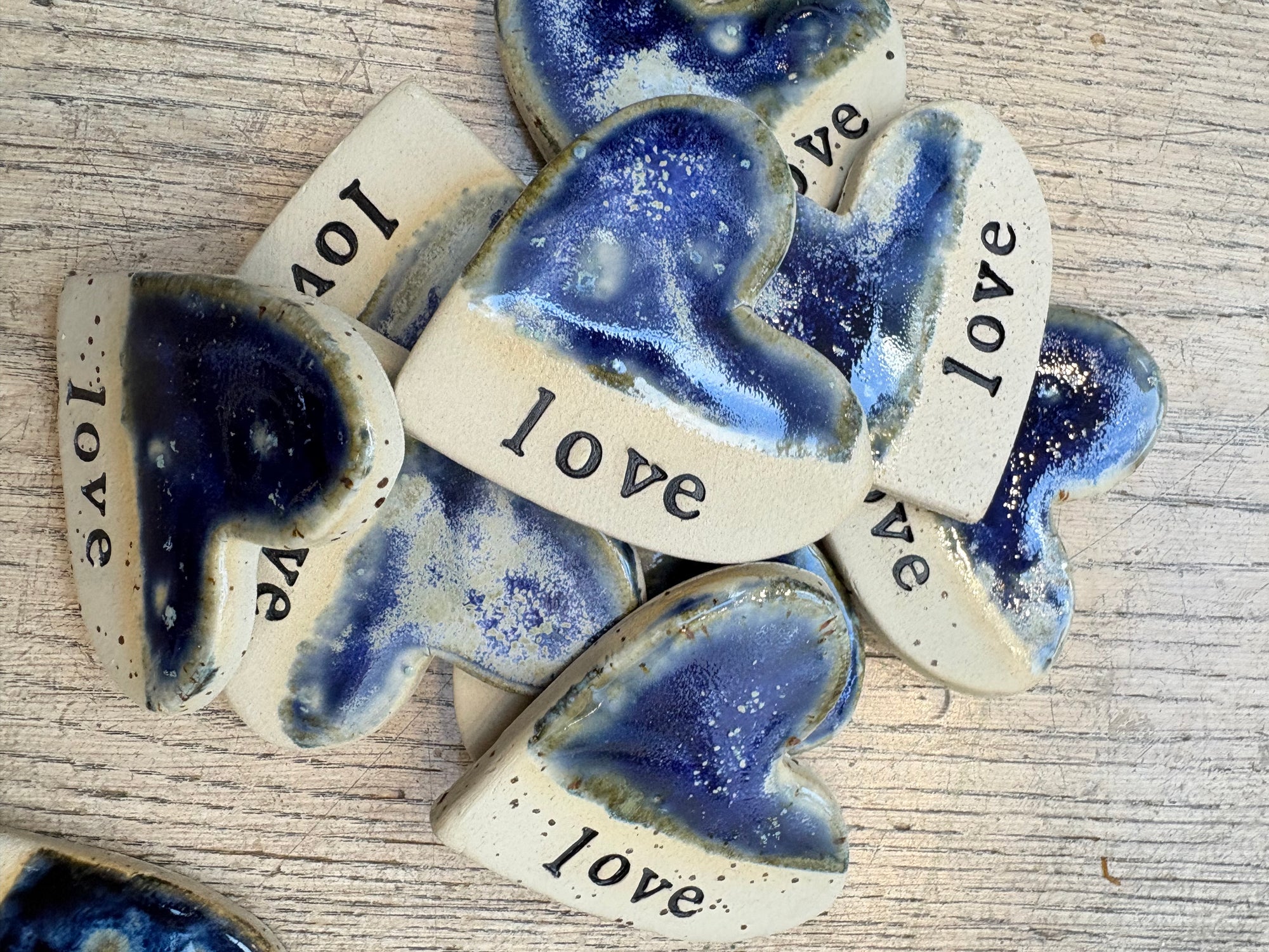 "love" Magnet (blue)