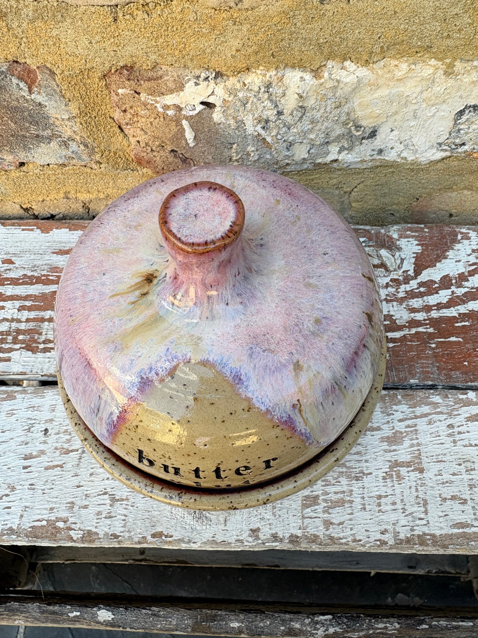 Butter Dish (butter slut, pink wood, flecked clay, knob)