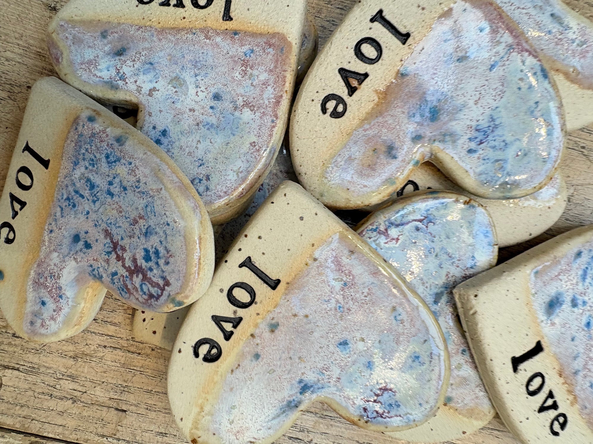 “love" Magnet (lilac)