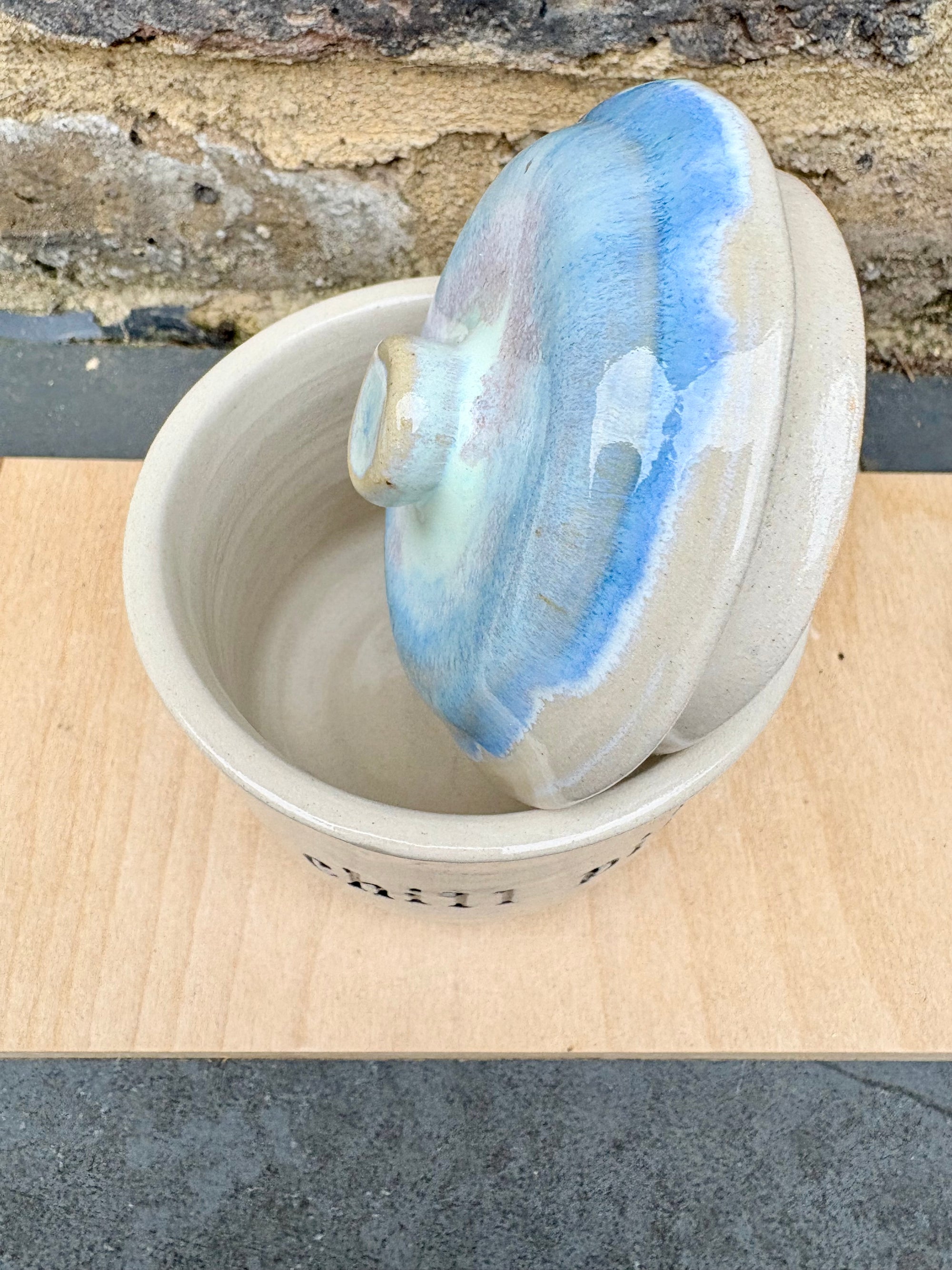 "chill pills" lidded pot (oyster blue)