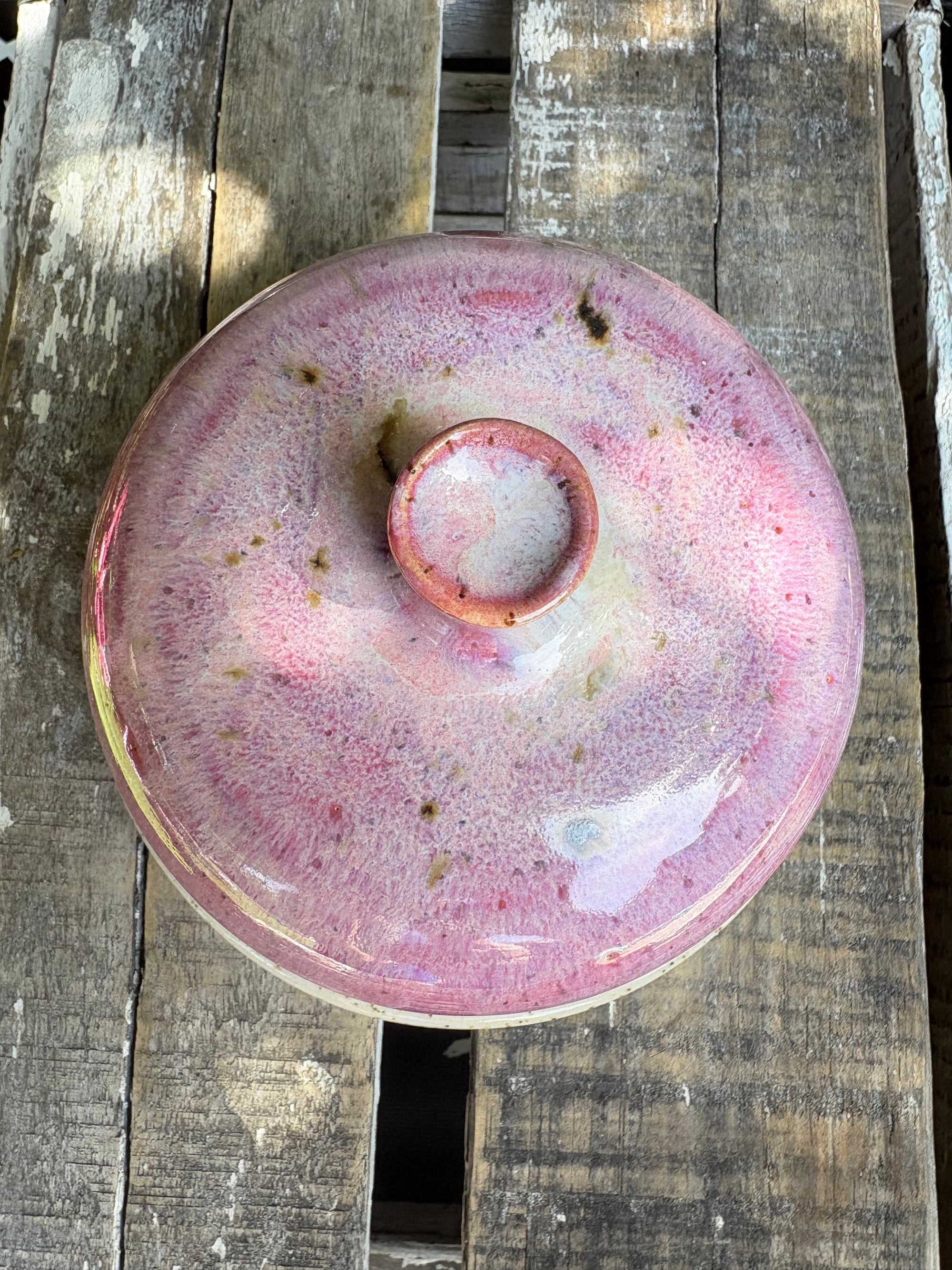 Butter Dish (butter slut, pink wood, flecked clay, knob)