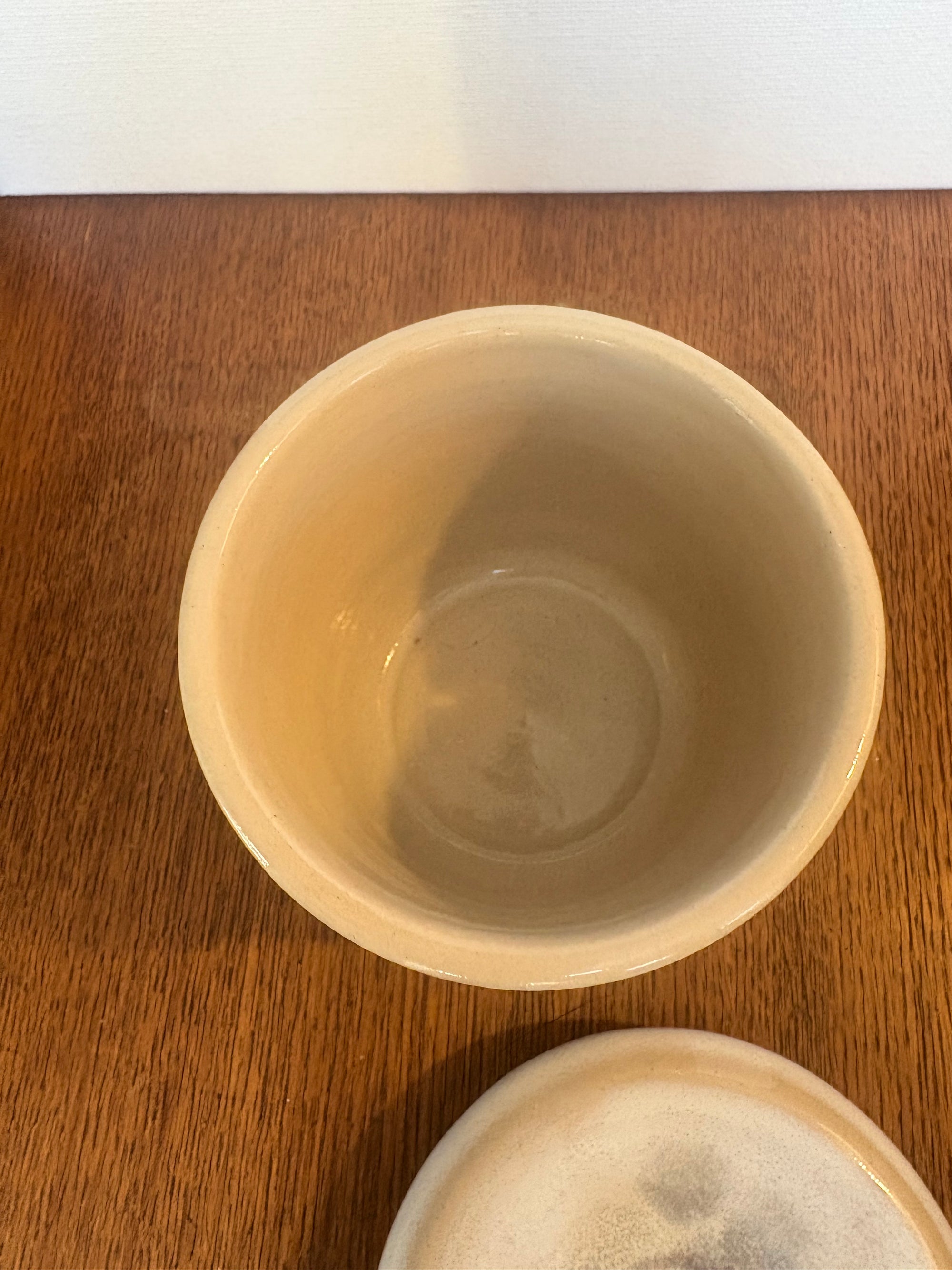 "random shit" lidded pot (oyster lilac)