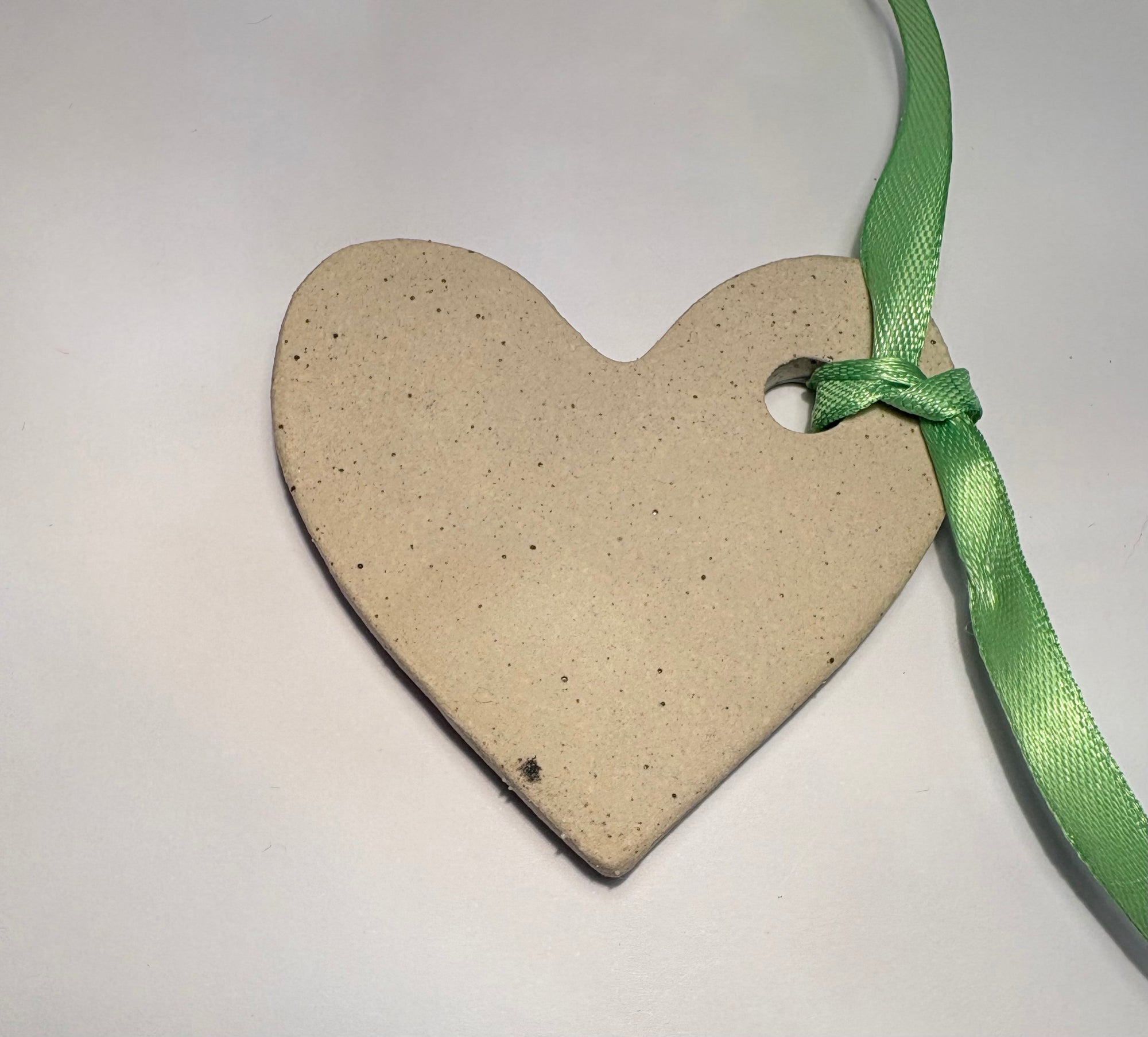 “Debut" hanging decoration
