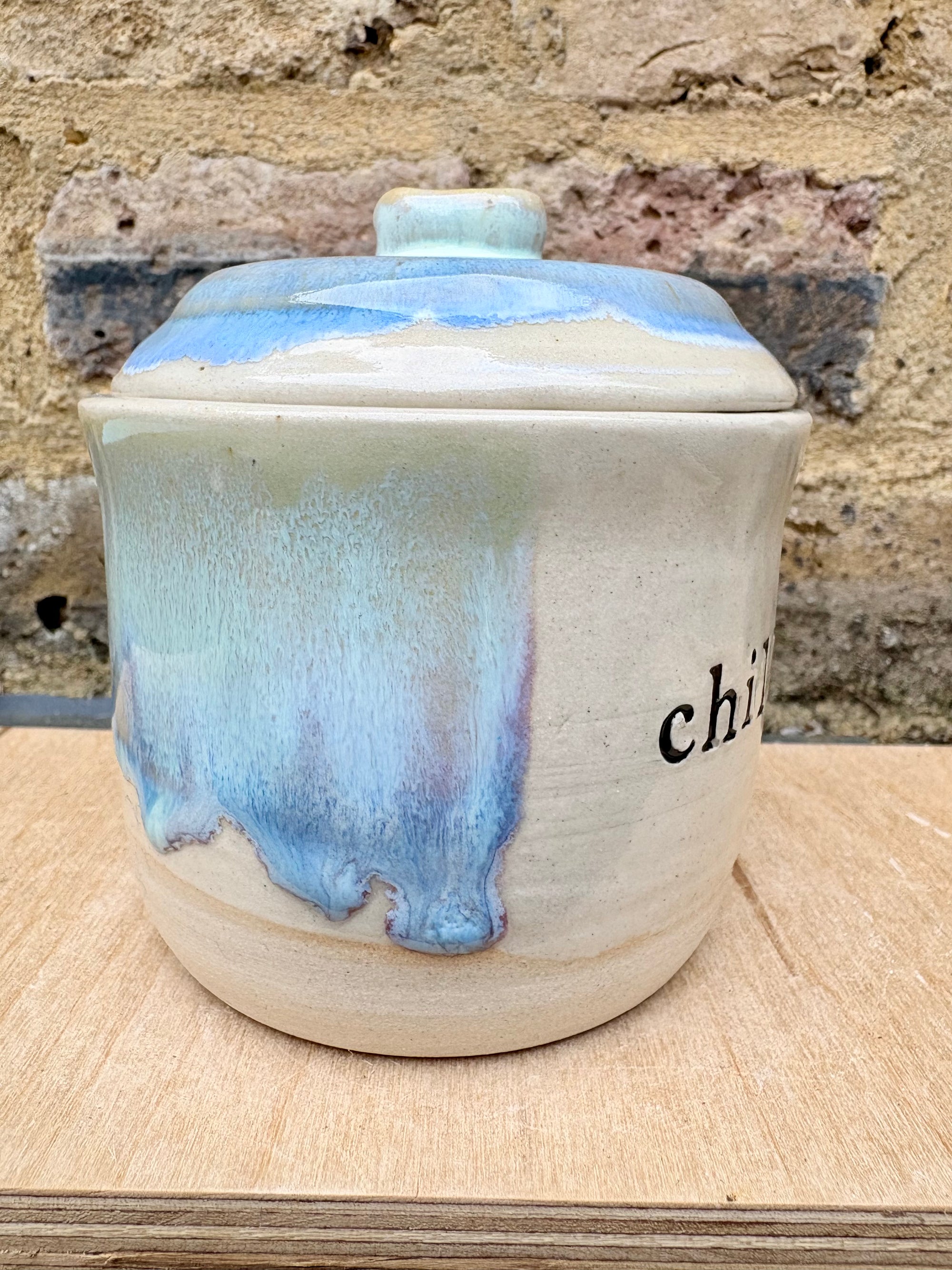 "chill pills" lidded pot (oyster blue)