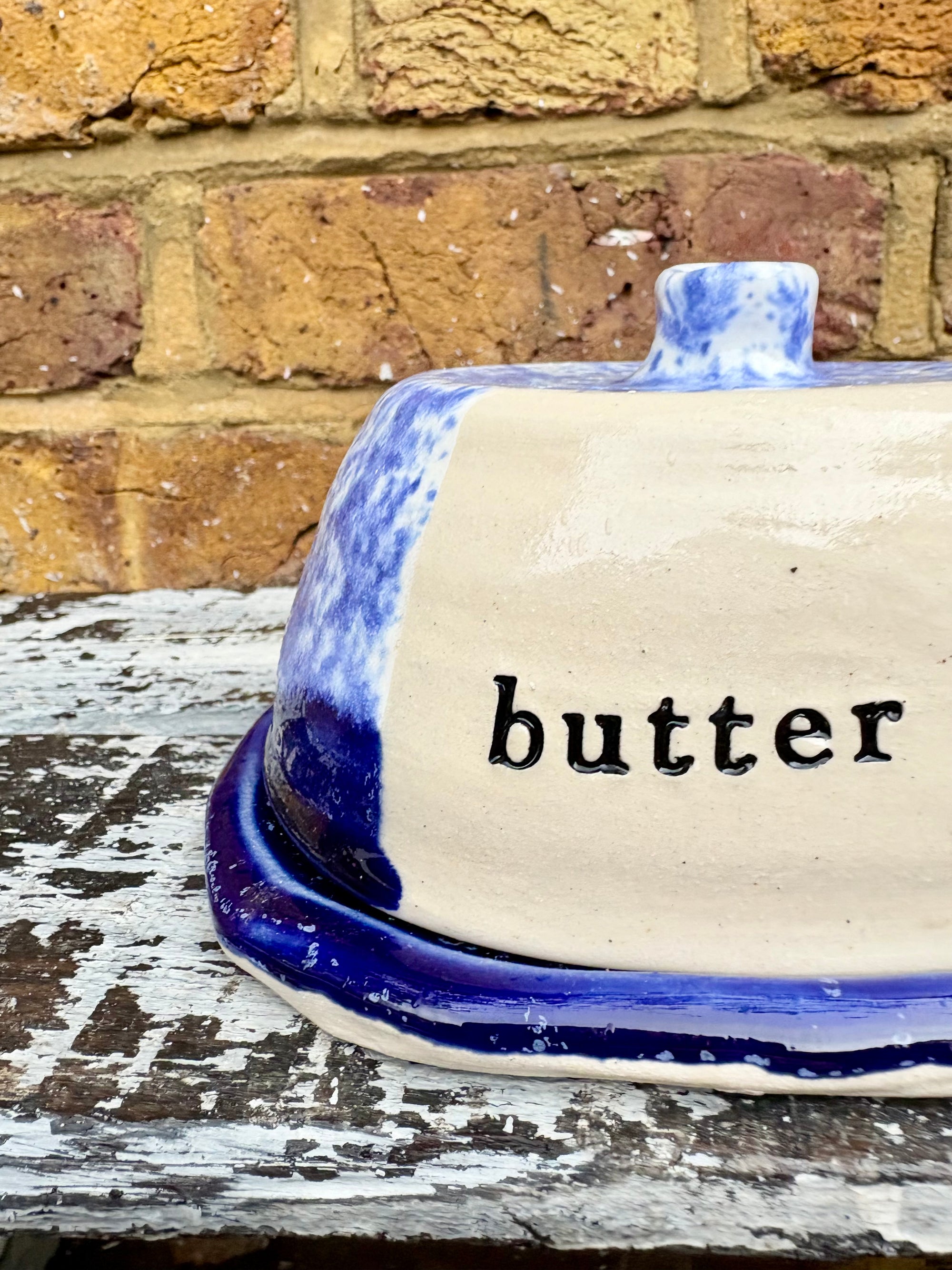 Butter Dish (butter slut, speckle blue/blue)