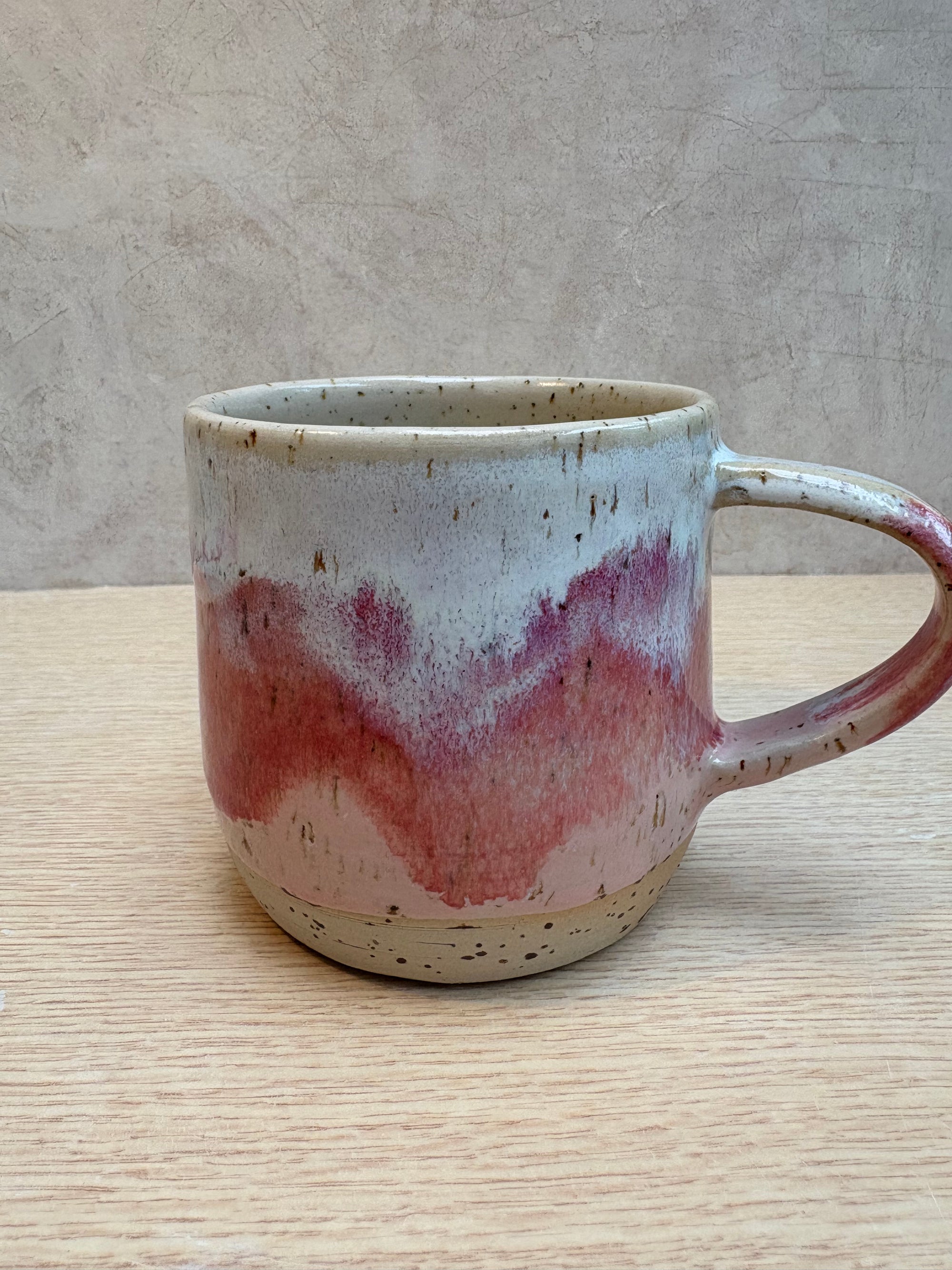 “Fuck off i'm reading" mug (Pink Raspberry Ripple)