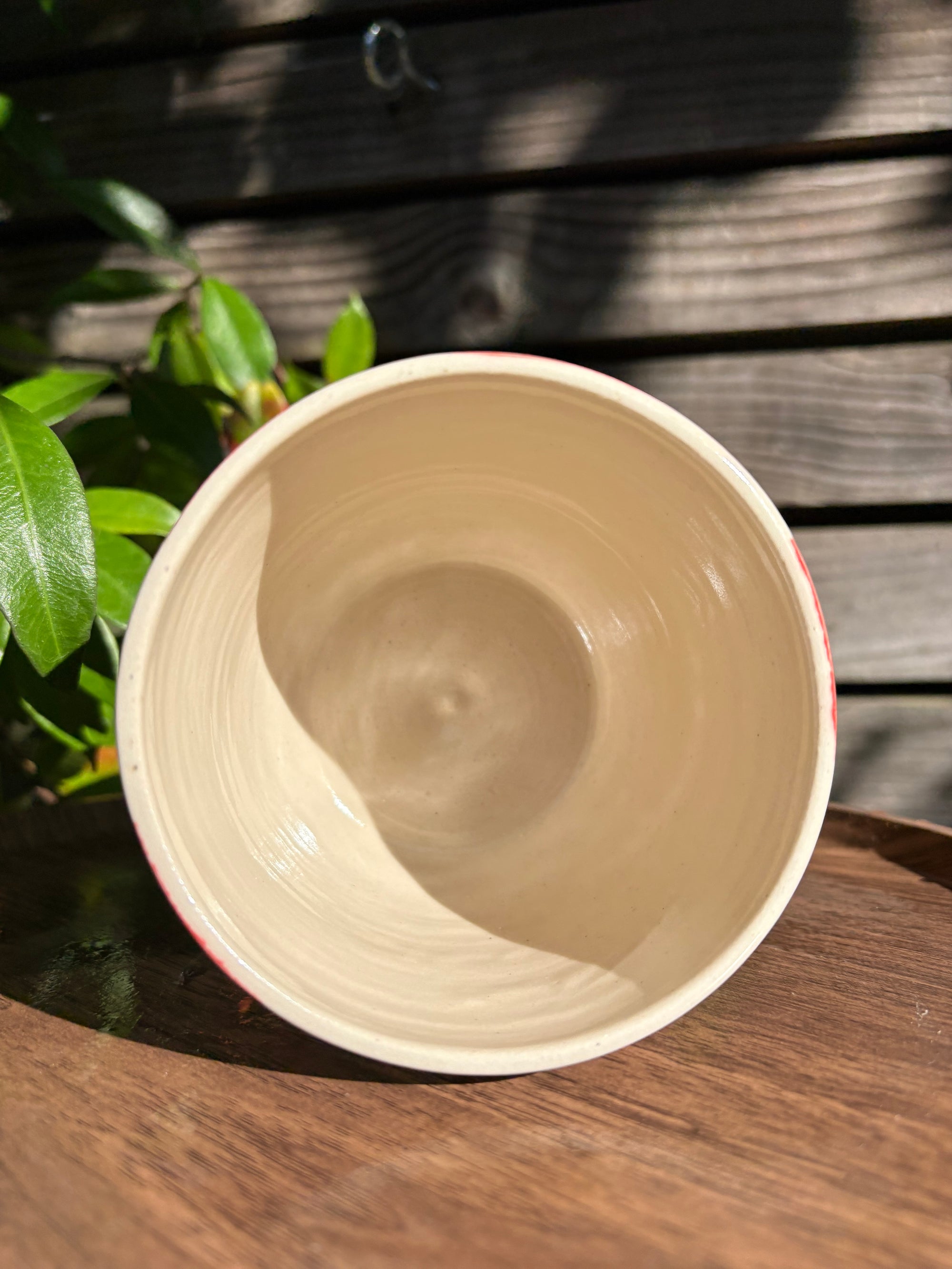 "fuck off, i'm watching the traitors" mug (no handle/red/ grooves, 360ml)