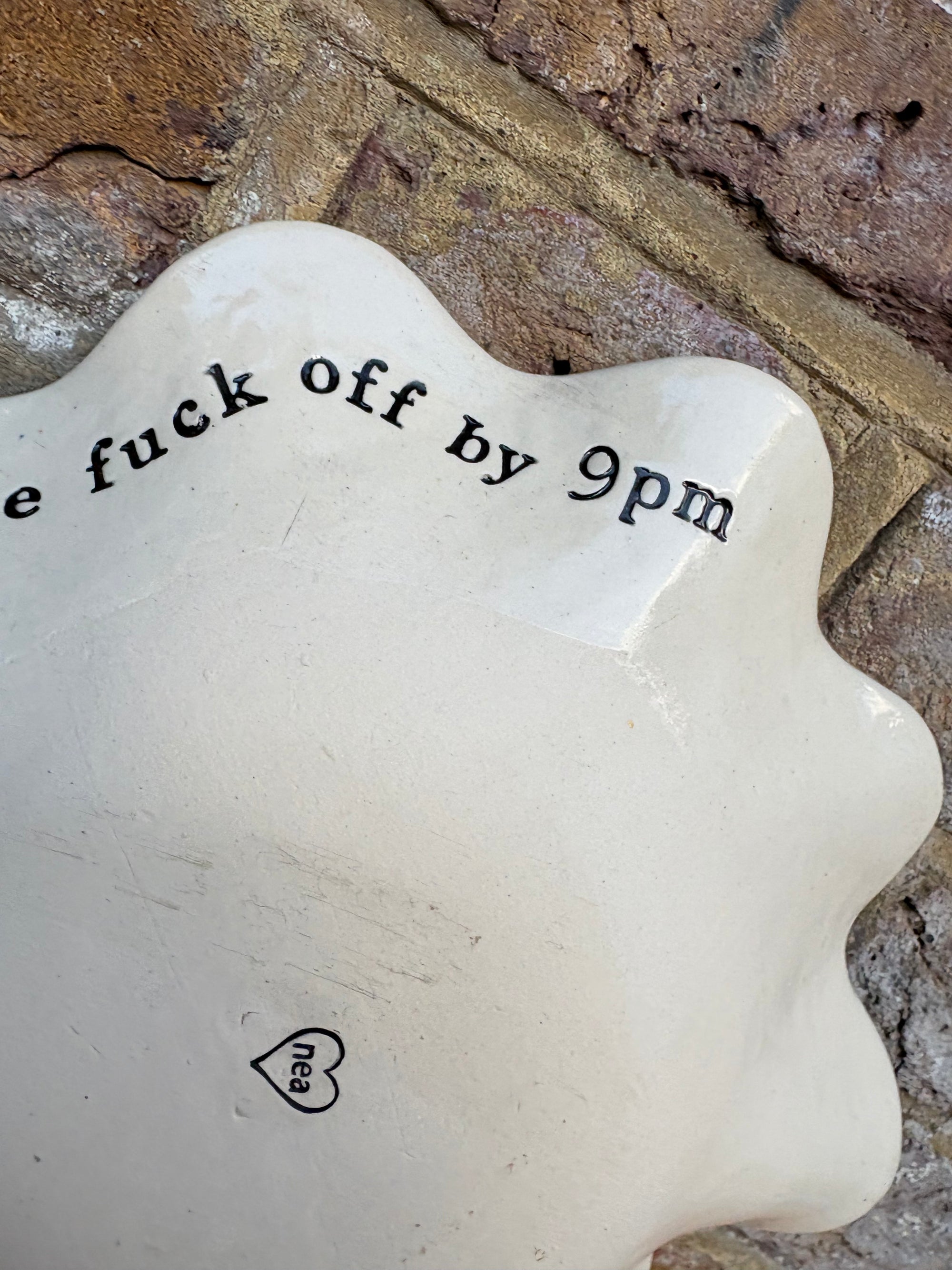 "good food, fine wine, good company..." dish (emerald)