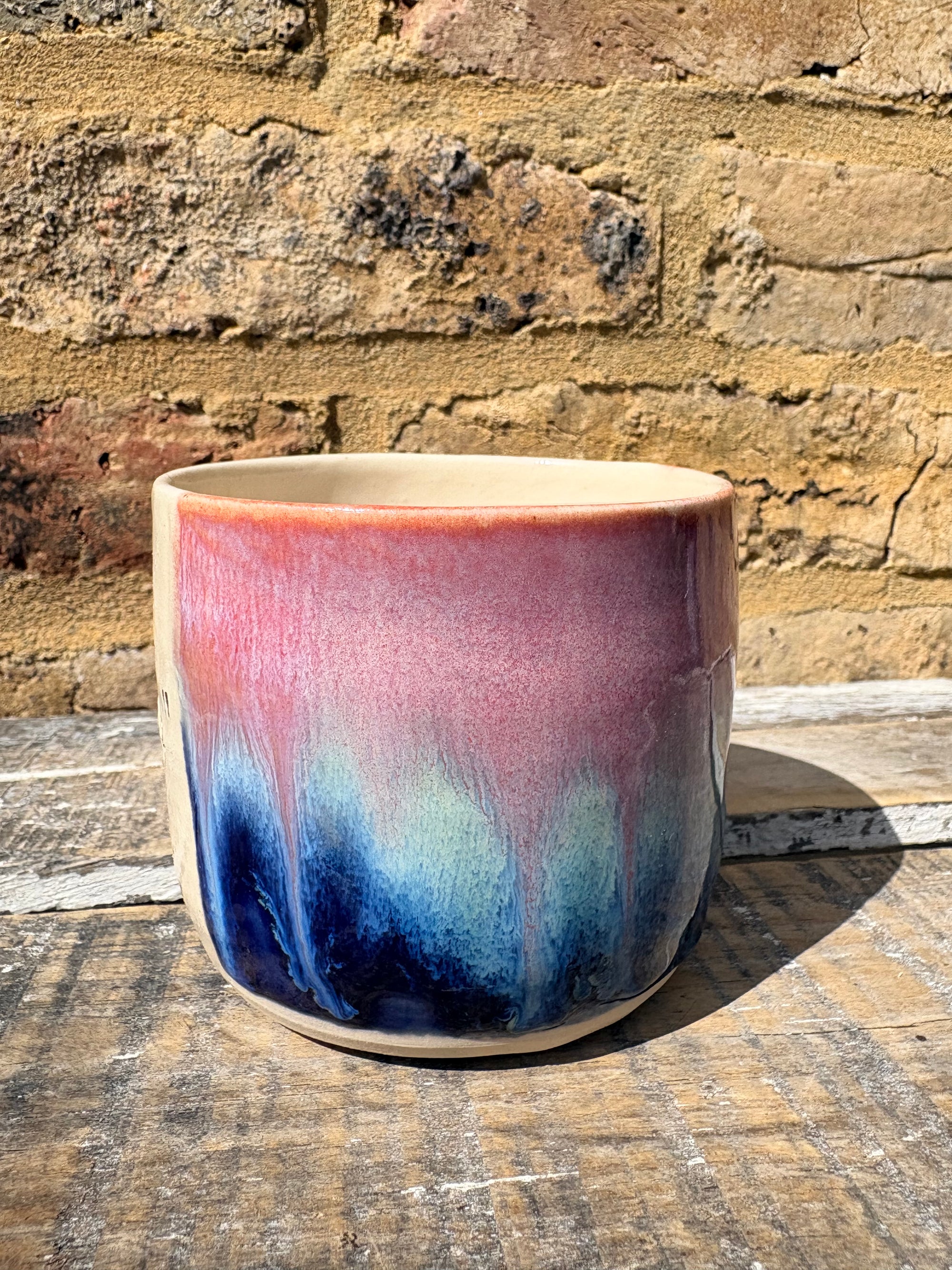 "there's only one "h" in "aitch" mug (pink night sky)