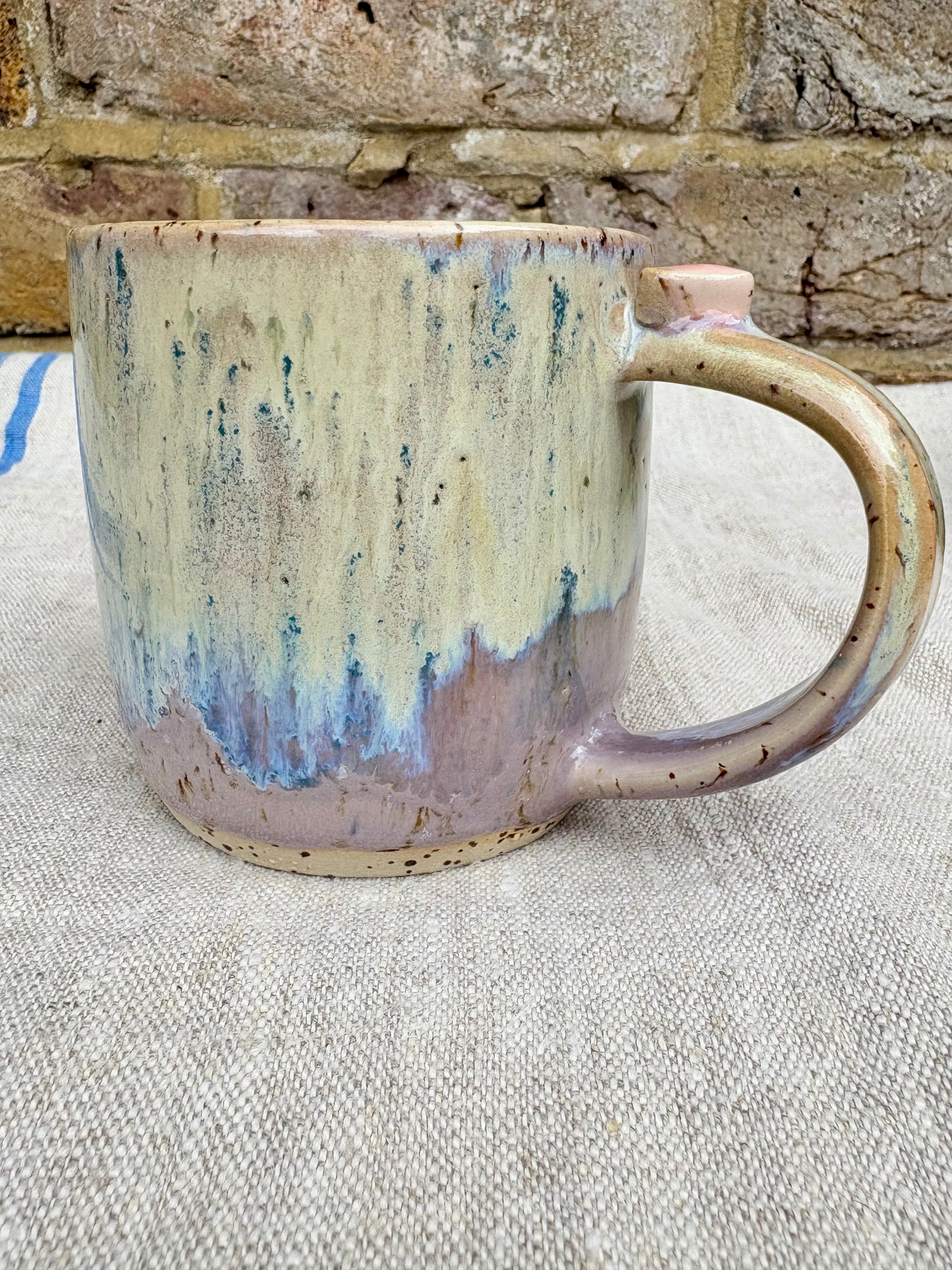 “Fuck off i'm reading" mug (Lilac Dream)