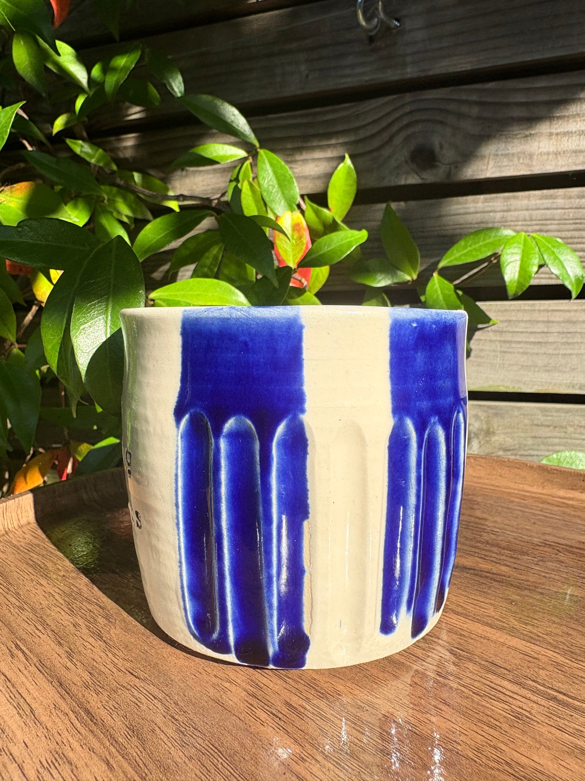 "fuck off, i'm watching the traitors" mug (no handle/blue/grooves, 320ml)