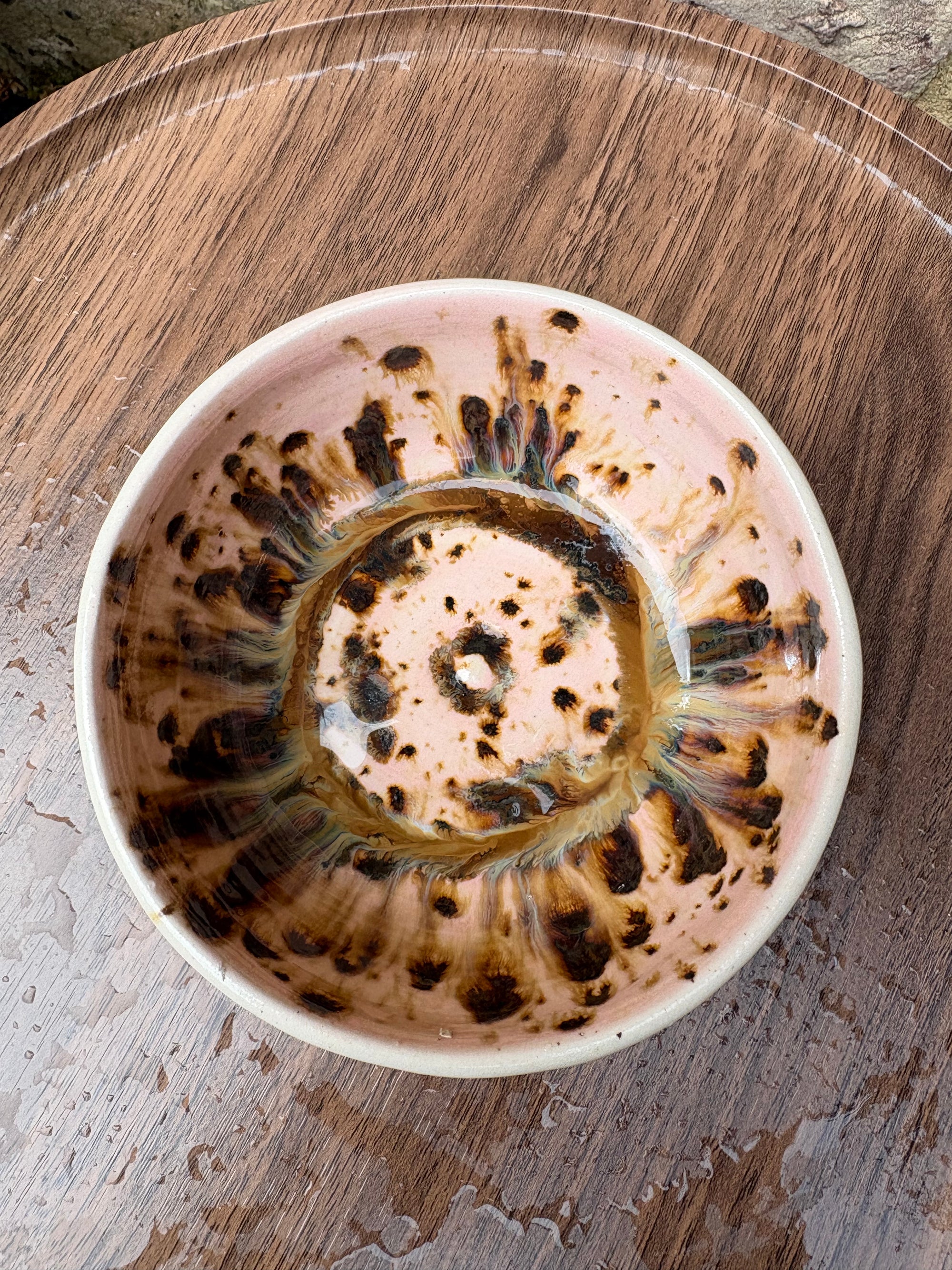 "small talk survivor" bowl (pink giraffe)
