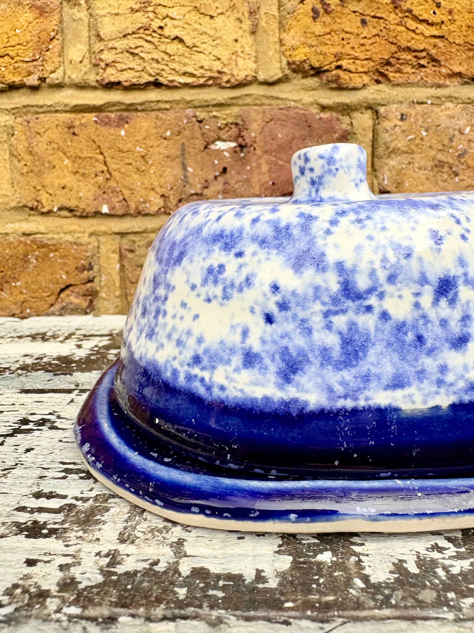 Butter Dish (butter slut, speckle blue/blue)