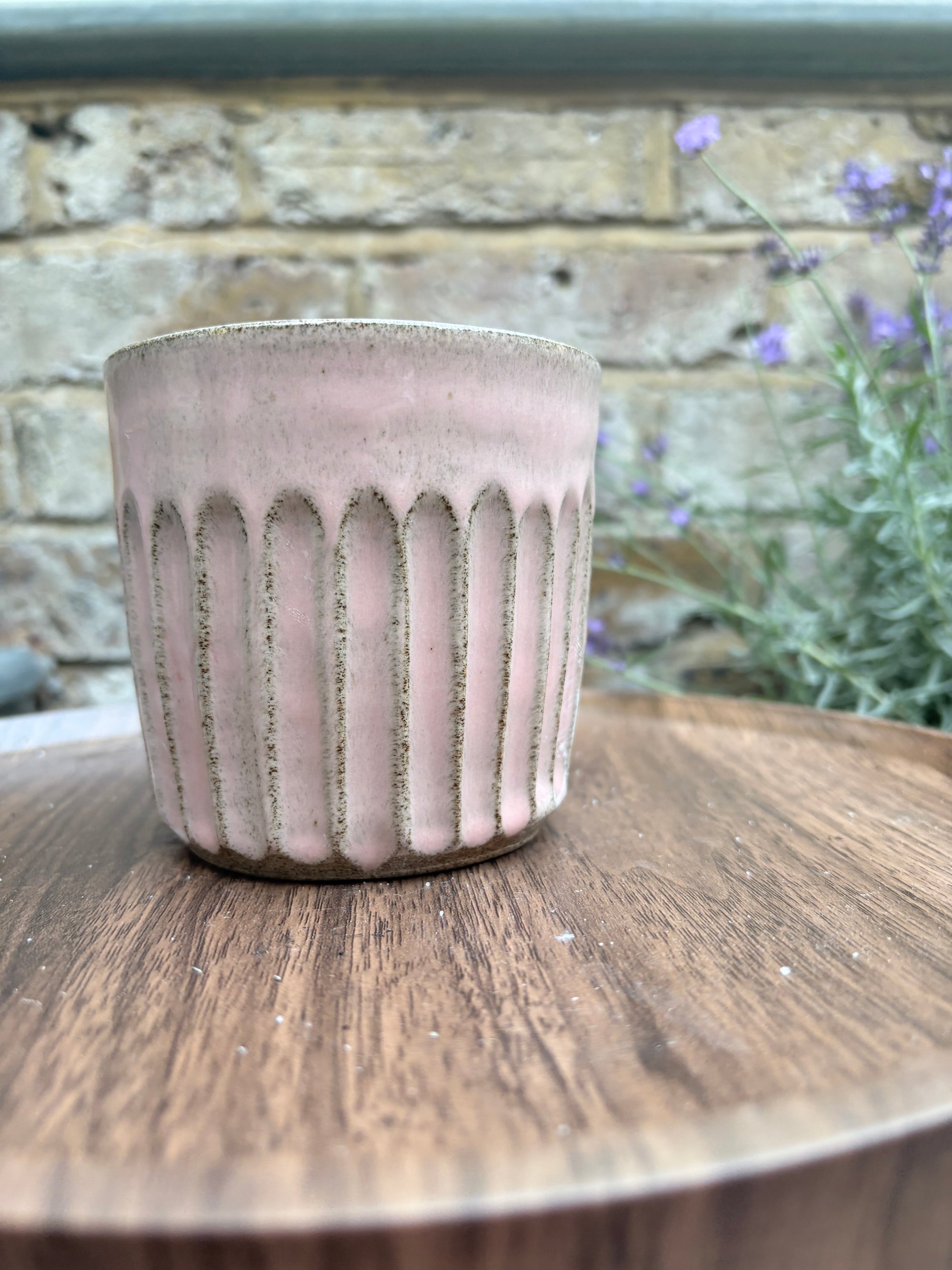 “Fuck off i'm reading" mug (no handle) (pink, grey clay)
